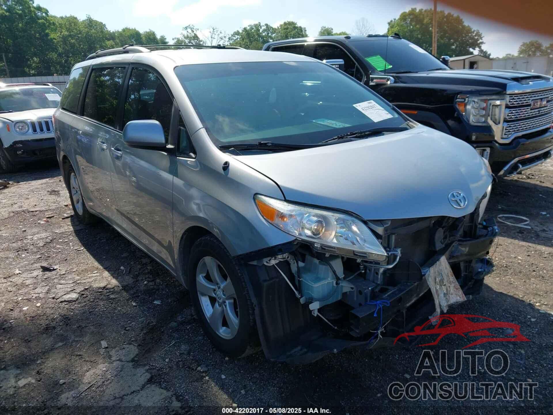 TOYOTA SIENNA 2011 - 5TDKK3DC9BS009076