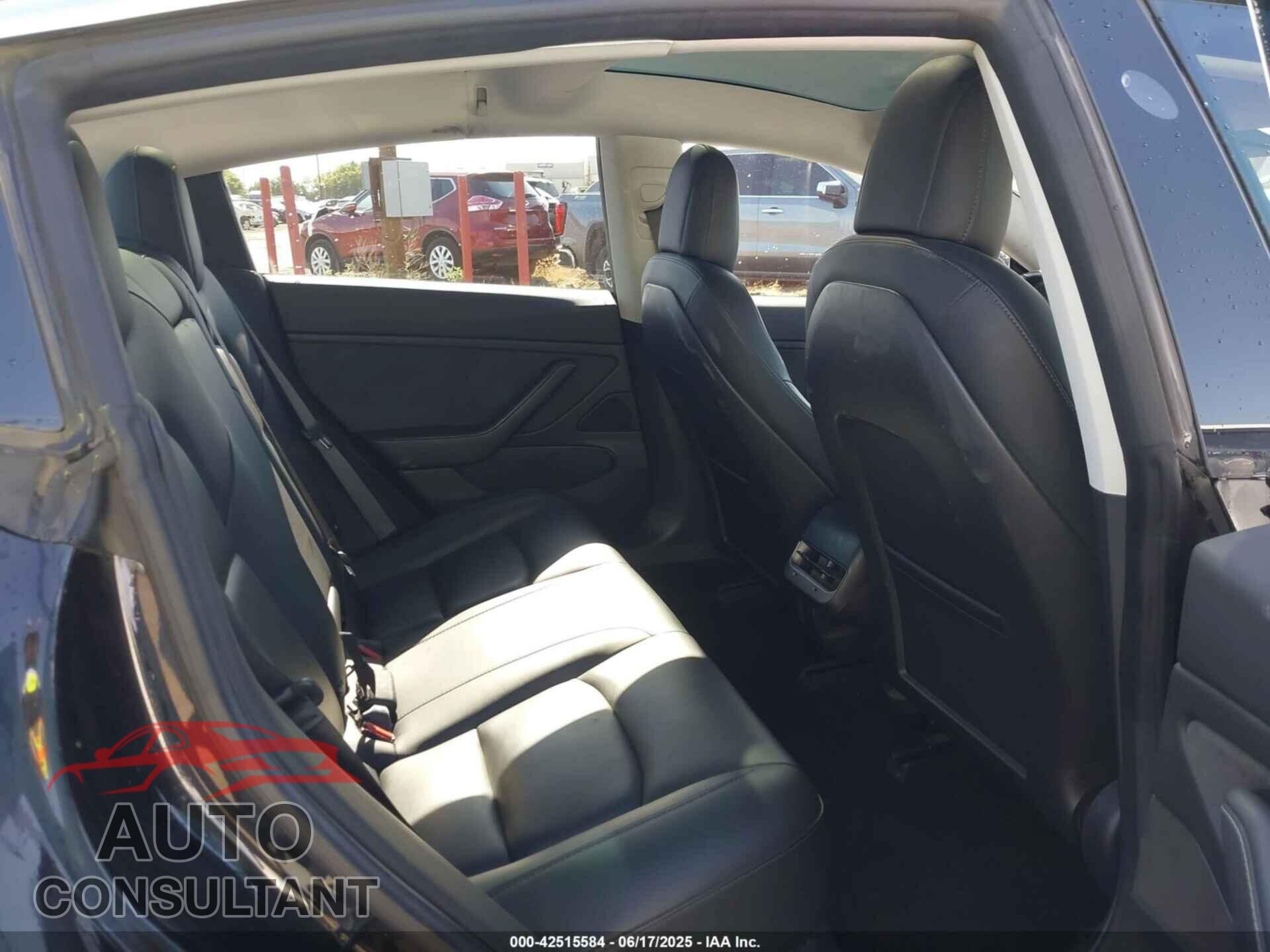 TESLA MODEL 3 2018 - 5YJ3E1EA9JF071237