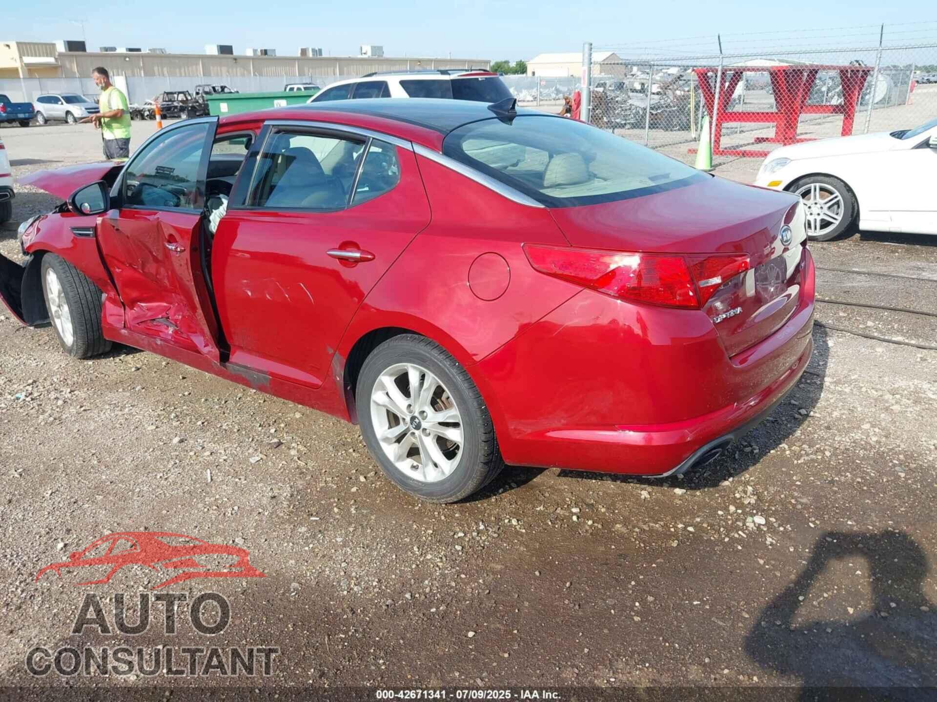 KIA OPTIMA 2011 - KNAGN4A70B5117583