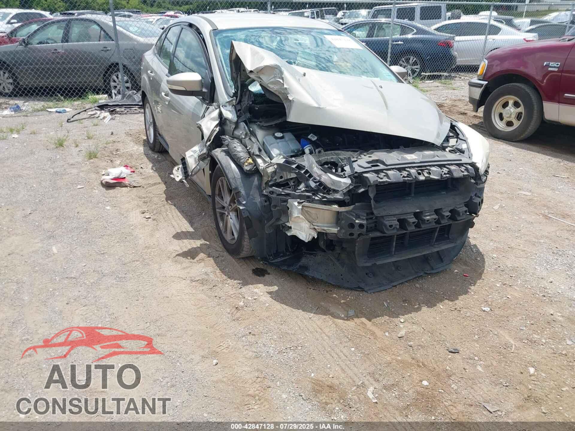 FORD FOCUS 2015 - 1FADP3F28FL227733