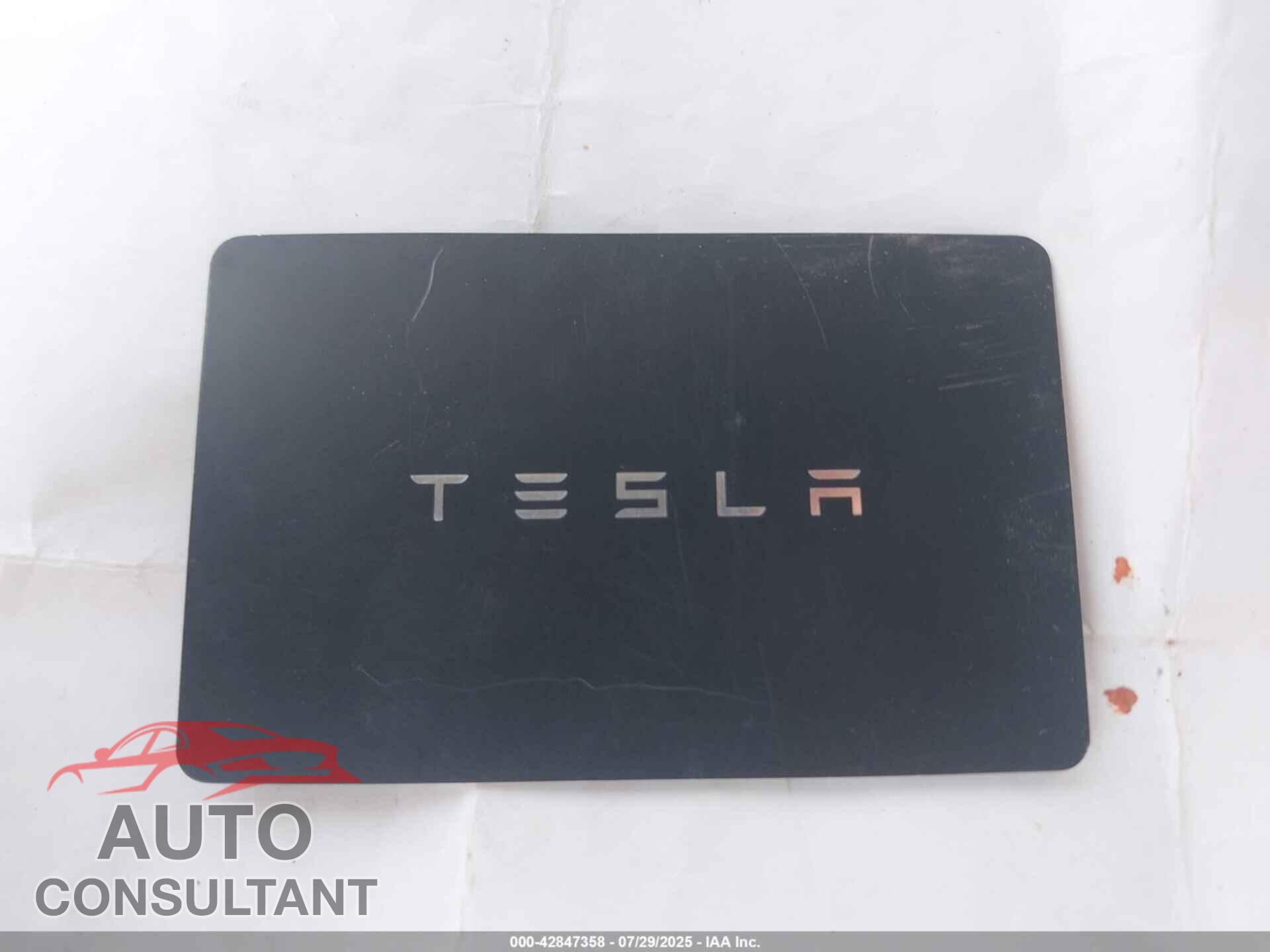 TESLA MODEL 3 2023 - 5YJ3E1EA2PF646352