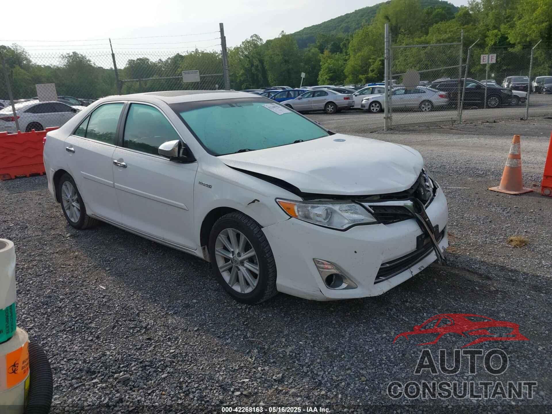 TOYOTA CAMRY HYBRID 2014 - 4T1BD1FK0EU106097