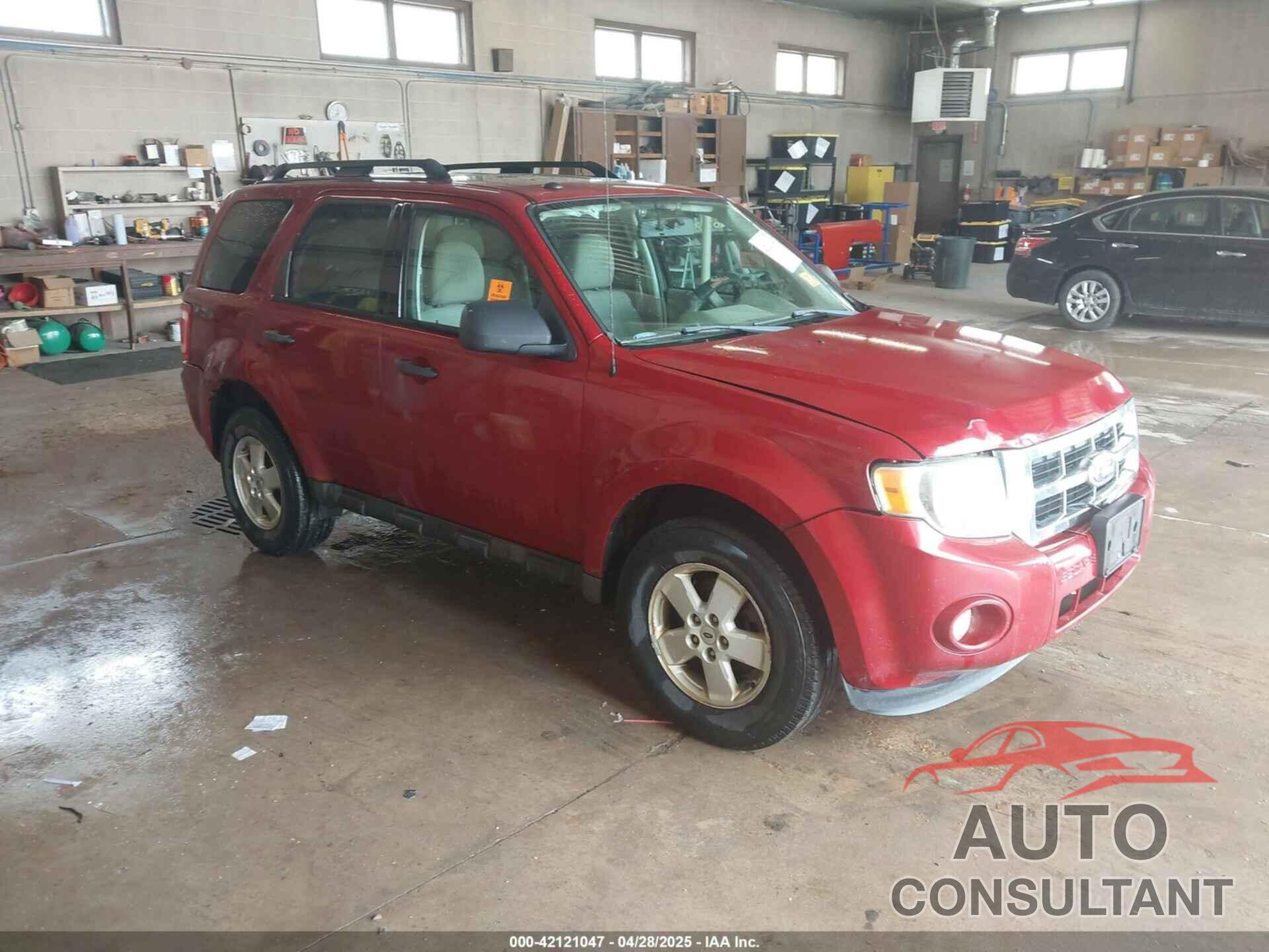 FORD ESCAPE 2010 - 1FMCU9D7XAKD17525