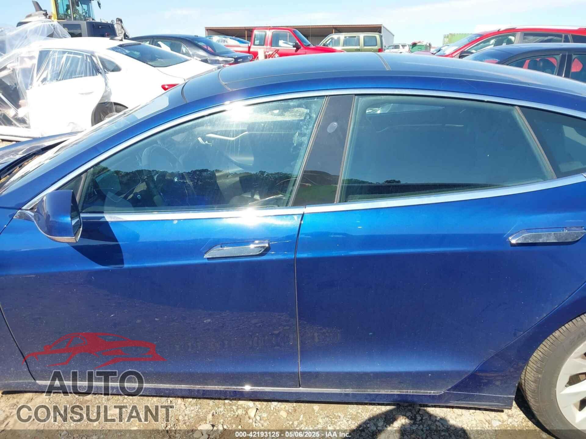 TESLA MODEL S 2017 - 5YJSA1E25HF188114