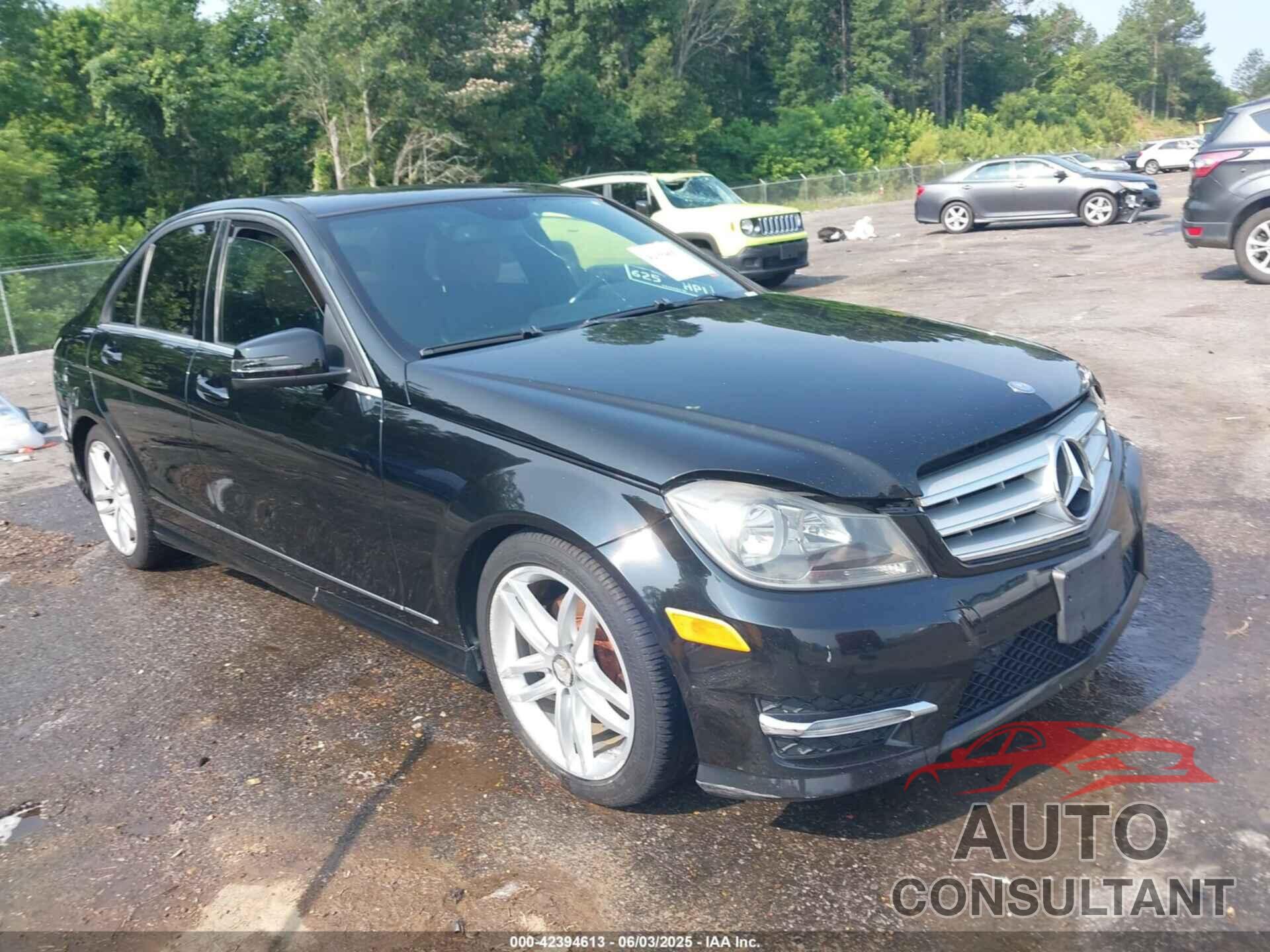 MERCEDES-BENZ C 300 2012 - WDDGF8BB6CR207945