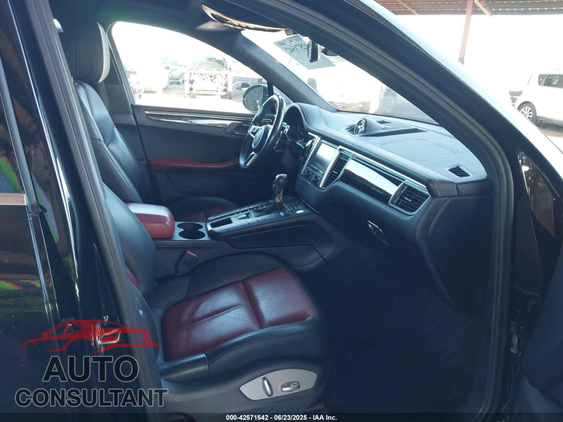 PORSCHE MACAN 2016 - WP1AB2A51GLB51683