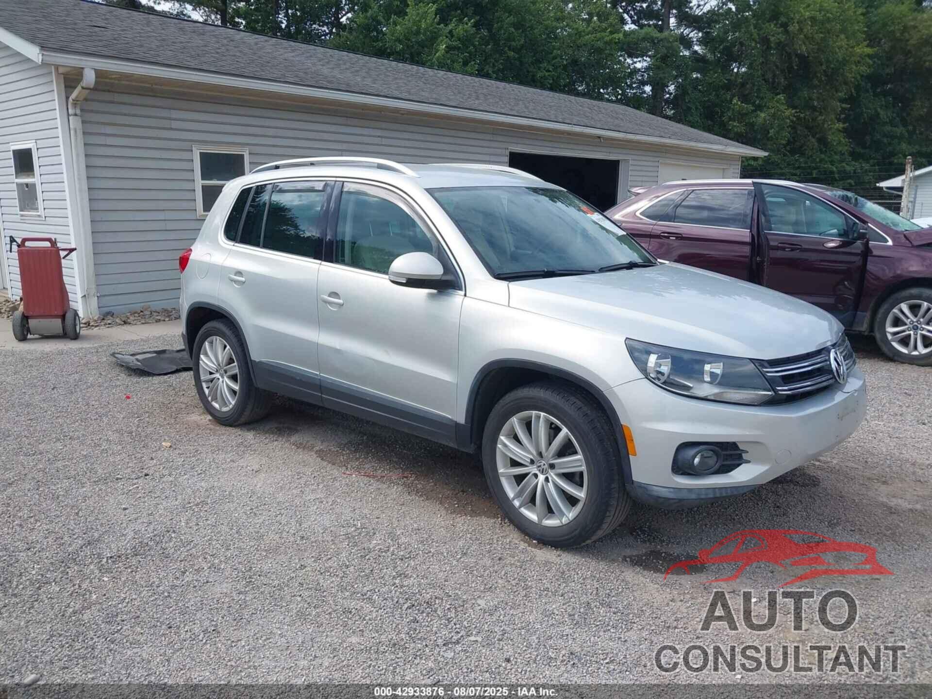 VOLKSWAGEN TIGUAN 2012 - WVGAV7AX5CW525983