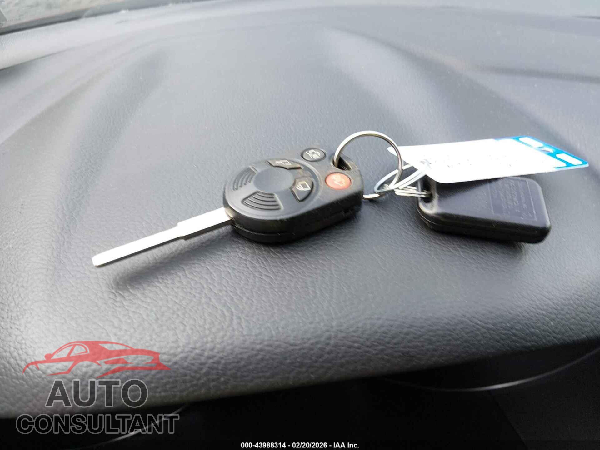 FORD FOCUS 2015 - 1FADP3F20FL237673