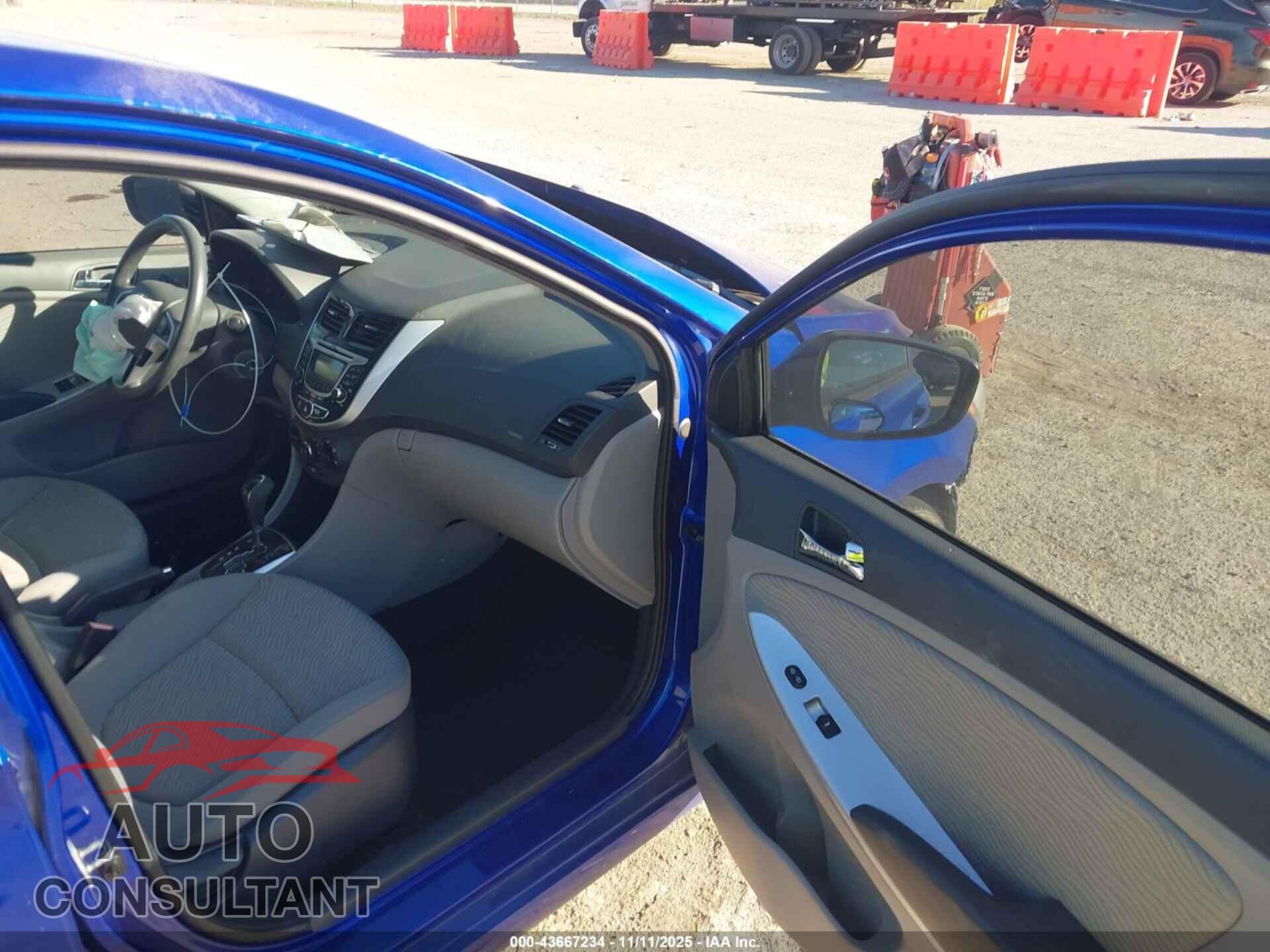 HYUNDAI ACCENT 2013 - KMHCU4AE3DU463473
