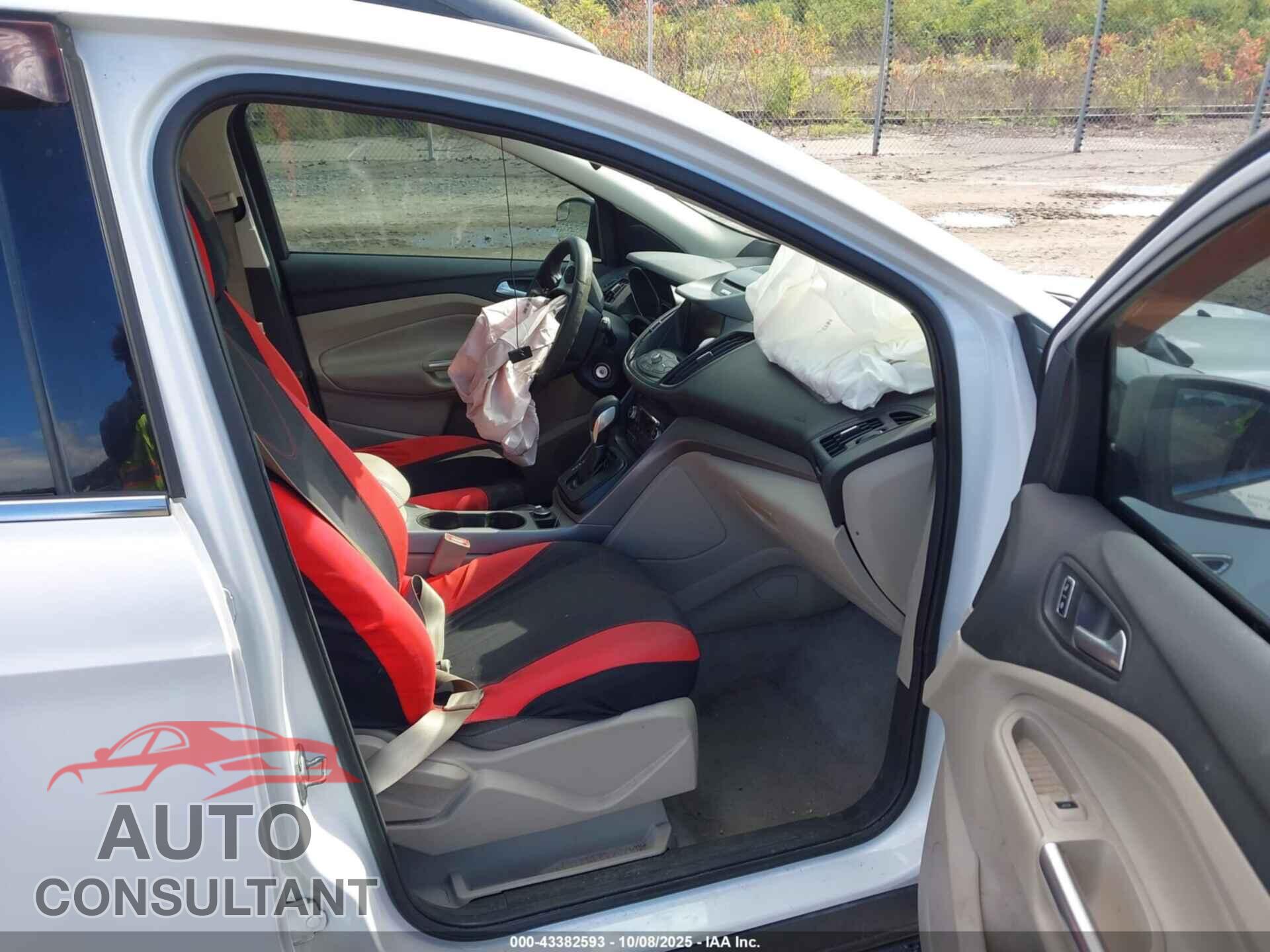 FORD ESCAPE 2014 - 1FMCU9G98EUC77372