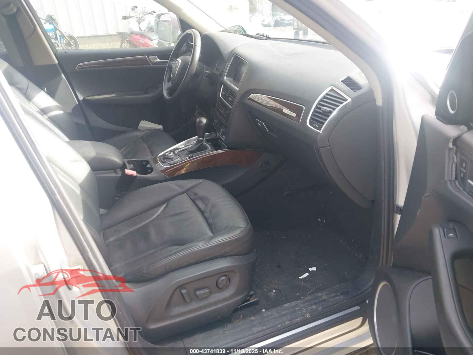 AUDI Q5 2012 - WA1LFAFP6CA104457
