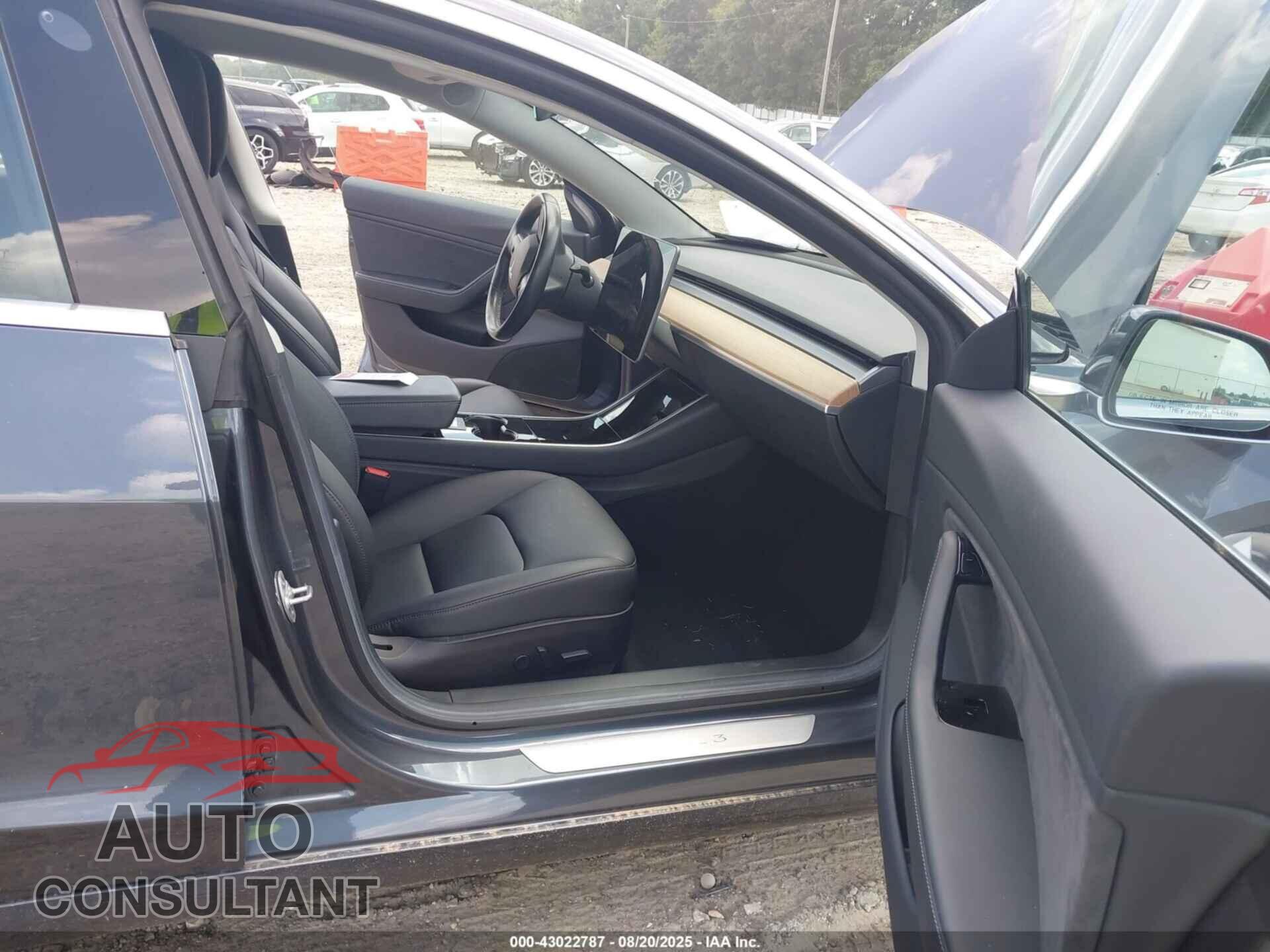 TESLA MODEL 3 2018 - 5YJ3E1EA4JF020065