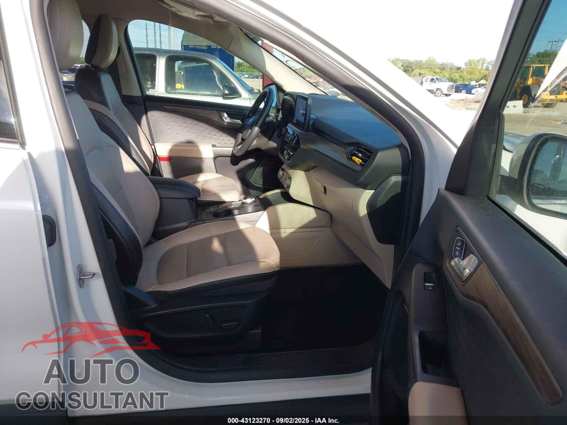 FORD ESCAPE 2020 - 1FMCU9J98LUA58708