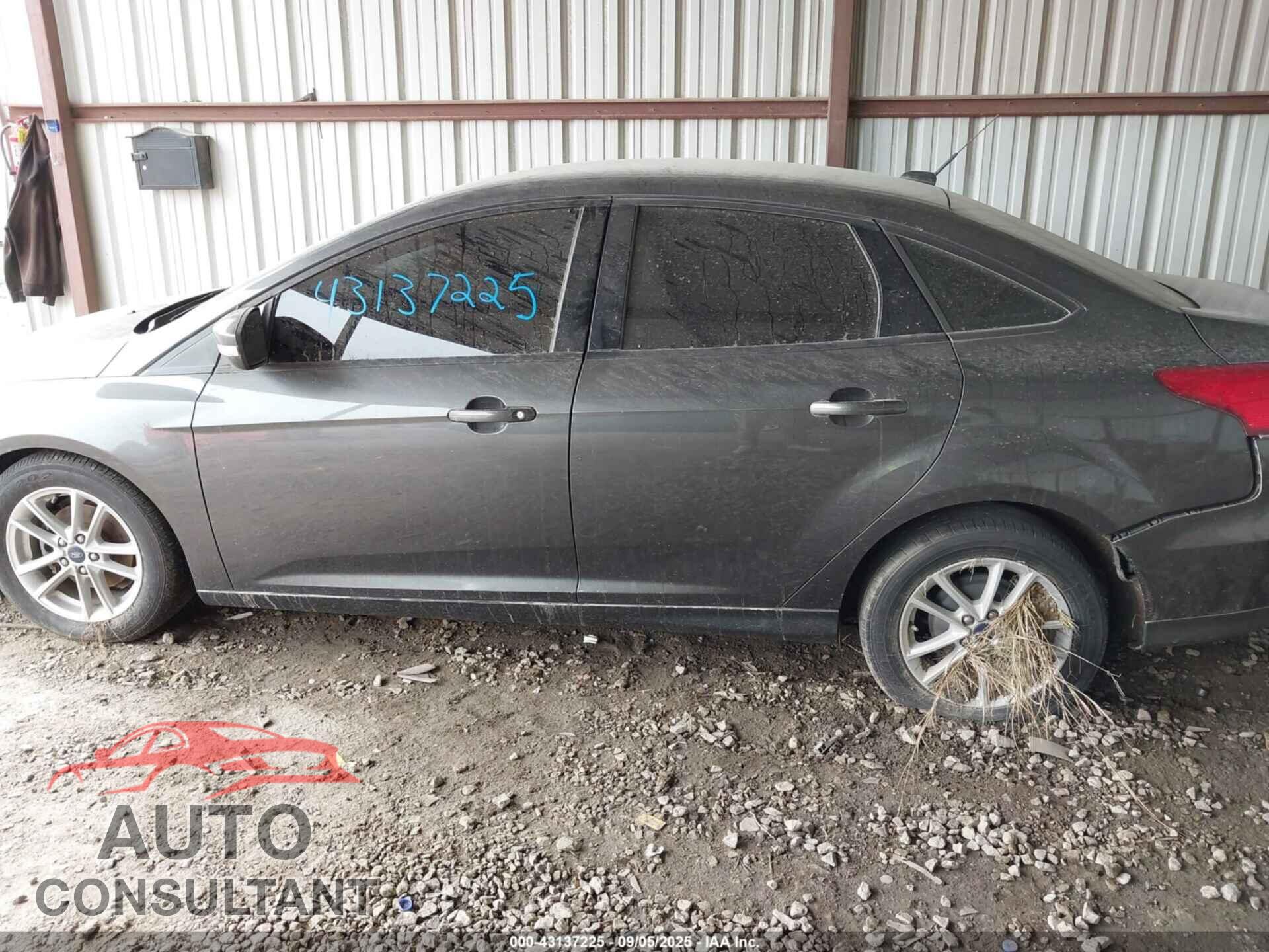 FORD FOCUS 2017 - 1FADP3F24HL299533