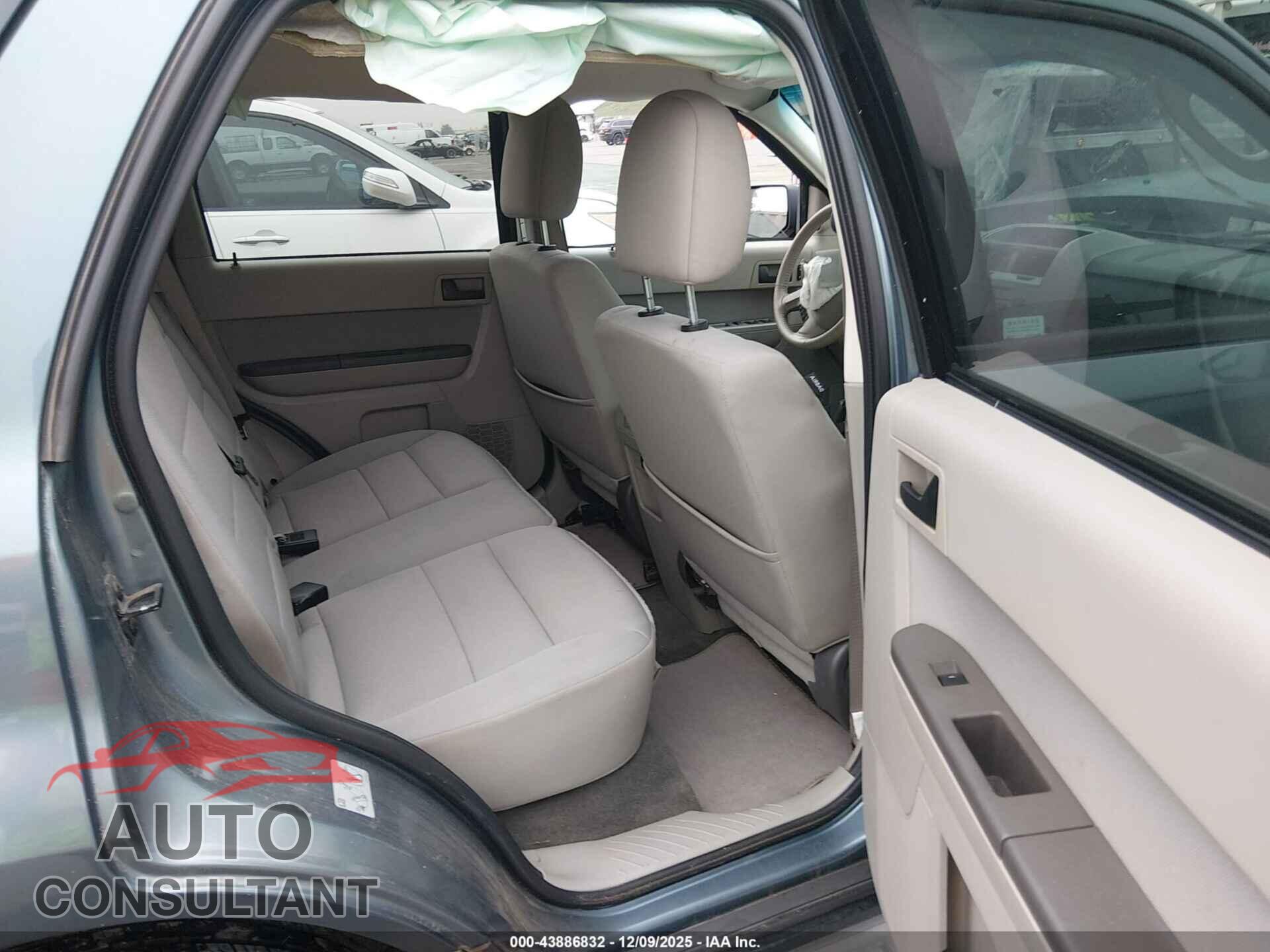 FORD ESCAPE 2011 - 1FMCU0D76BKB91452