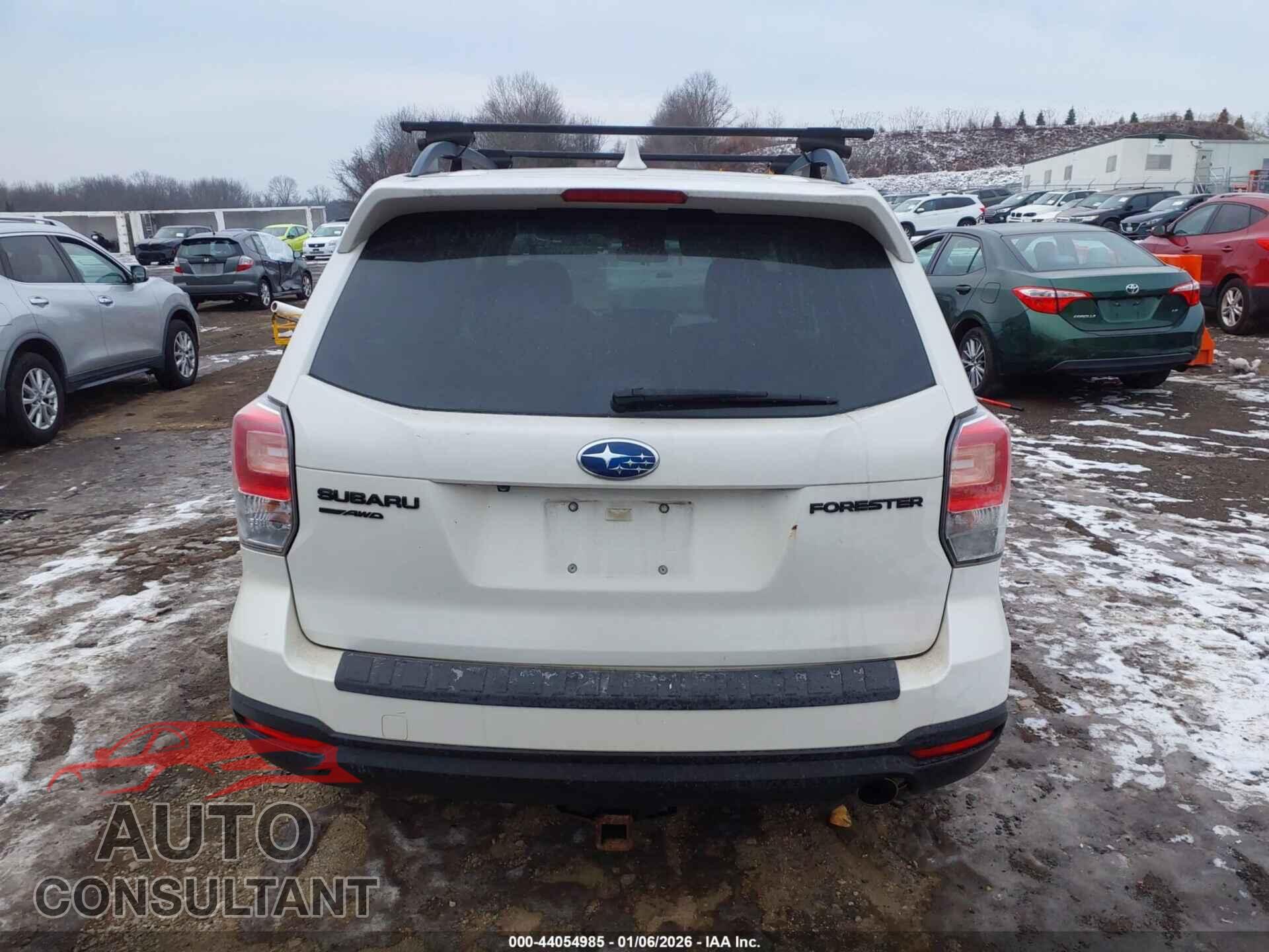 SUBARU FORESTER 2018 - JF2SJAEC4JH450530