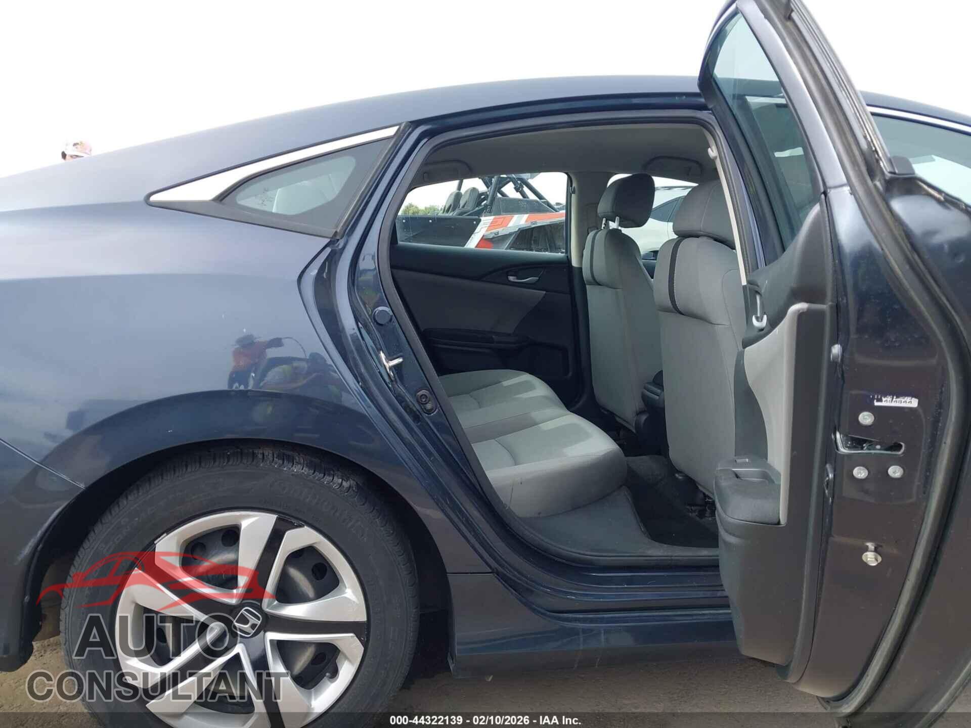 HONDA CIVIC 2017 - 2HGFC2F53HH558272