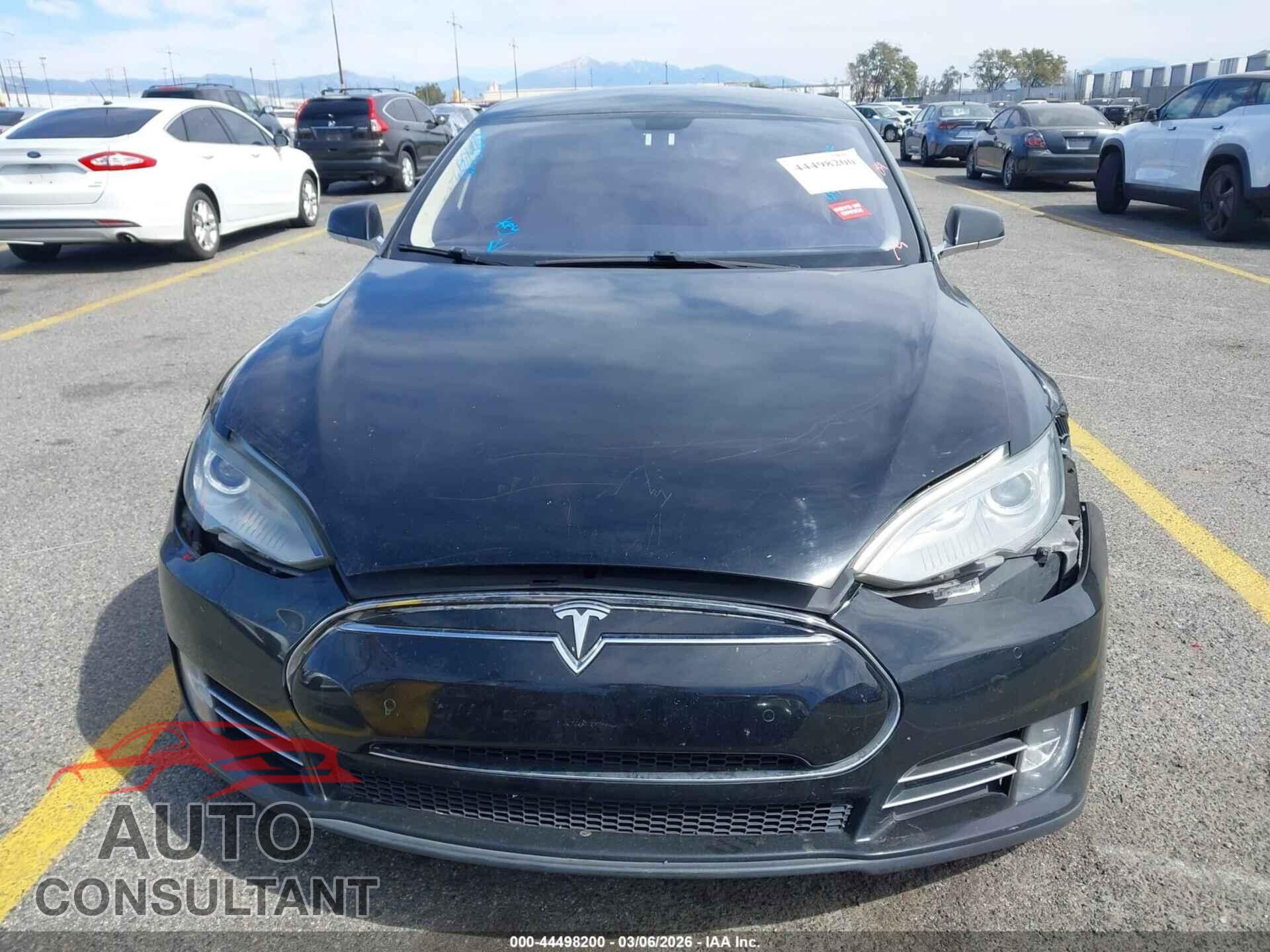 TESLA MODEL S 2014 - 5YJSA1H13EFP52244