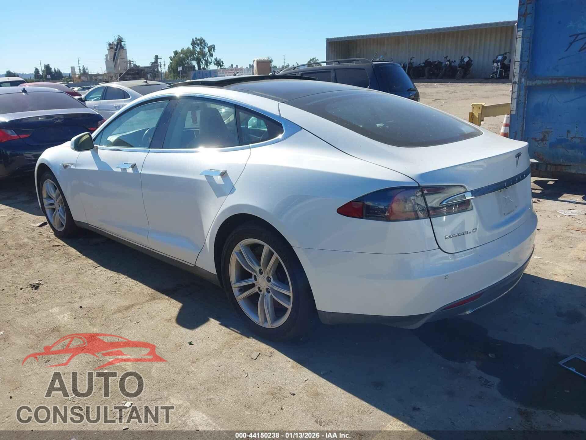 TESLA MODEL S 2014 - 5YJSA1H15EFP43609