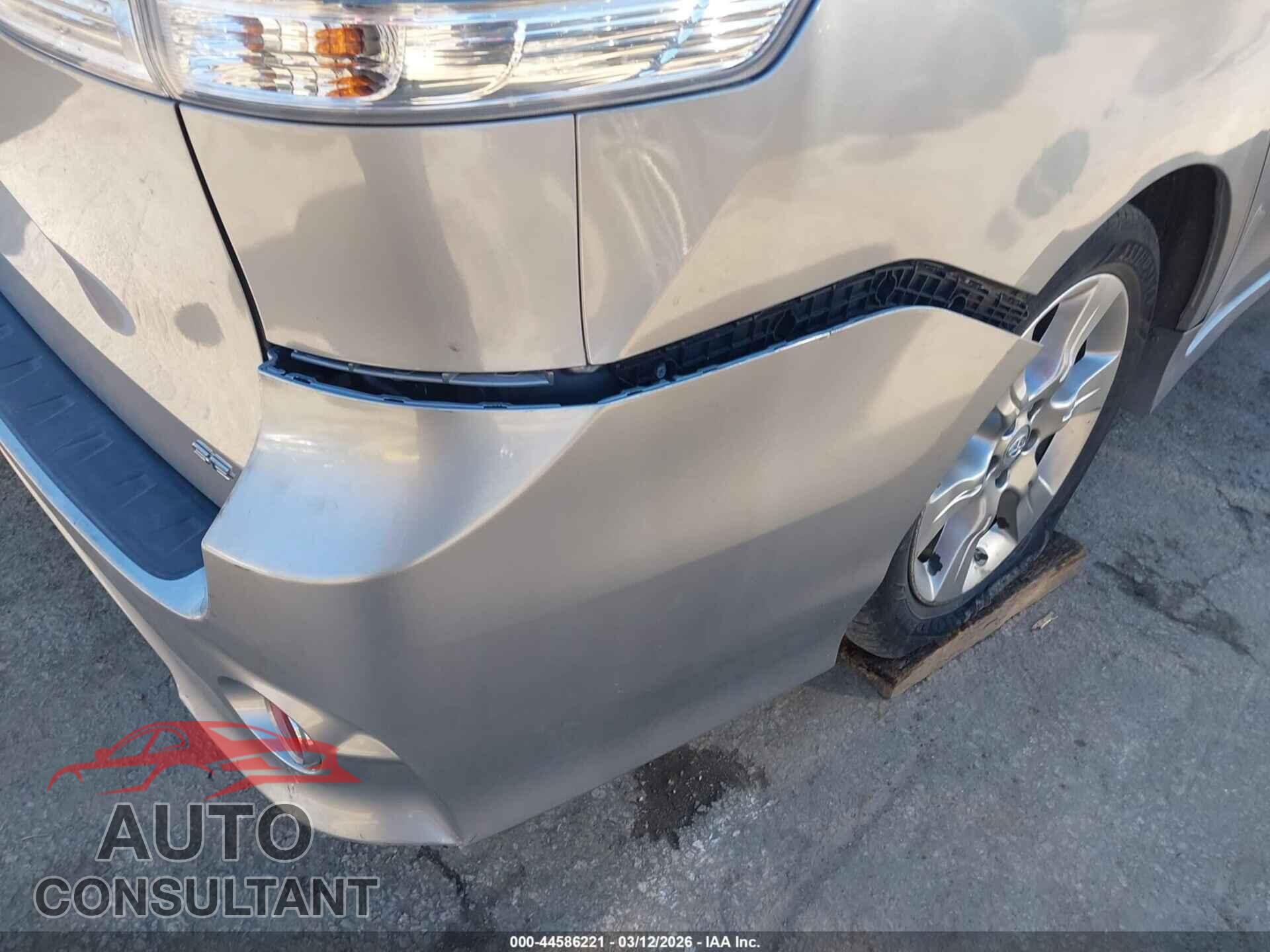 TOYOTA SIENNA 2011 - 5TDXK3DC7BS038274