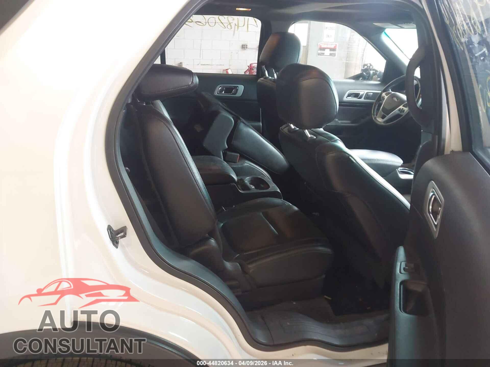 FORD EXPLORER 2011 - 1FMHK8F82BGA31992