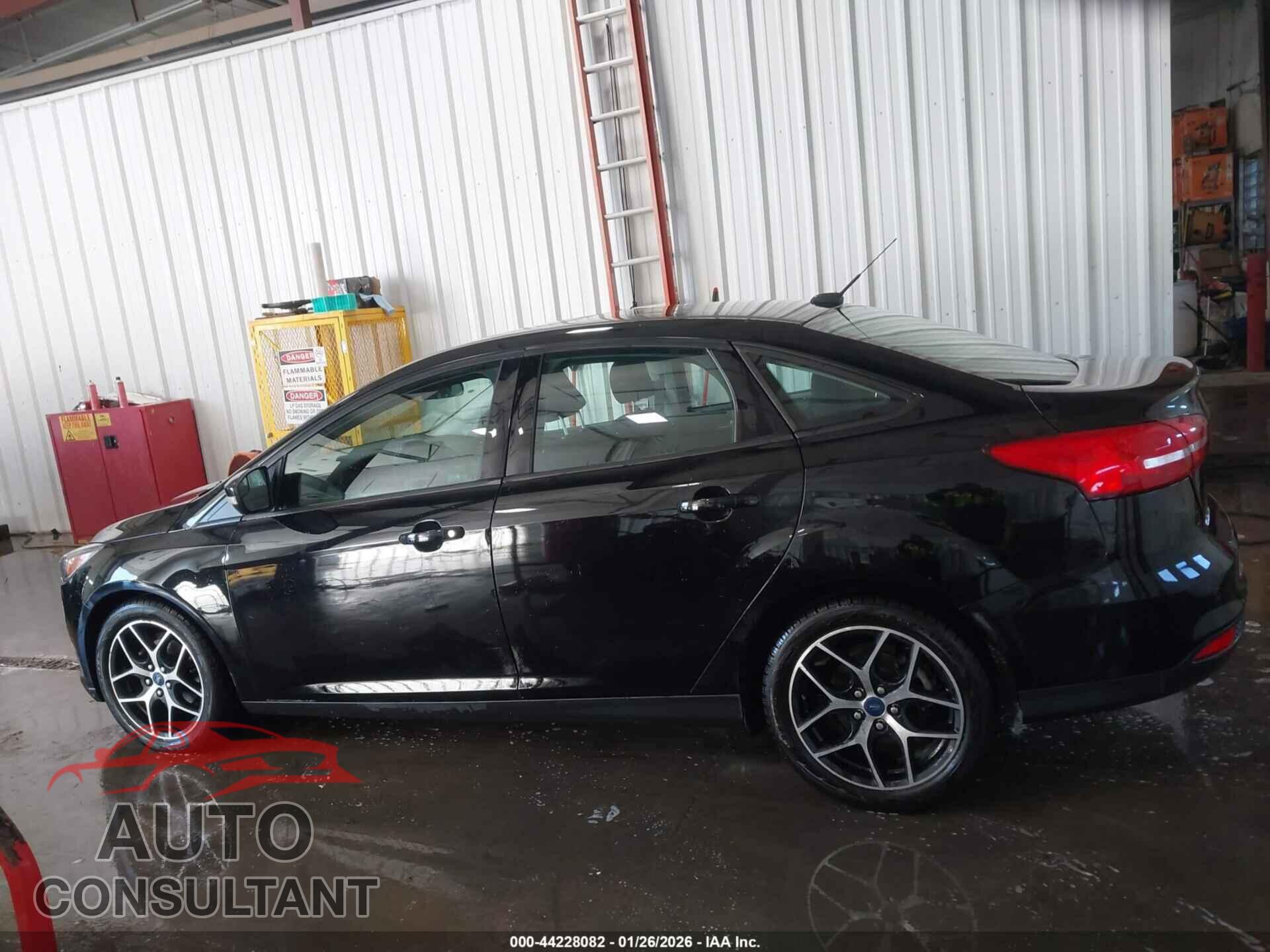 FORD FOCUS 2017 - 1FADP3H29HL257999
