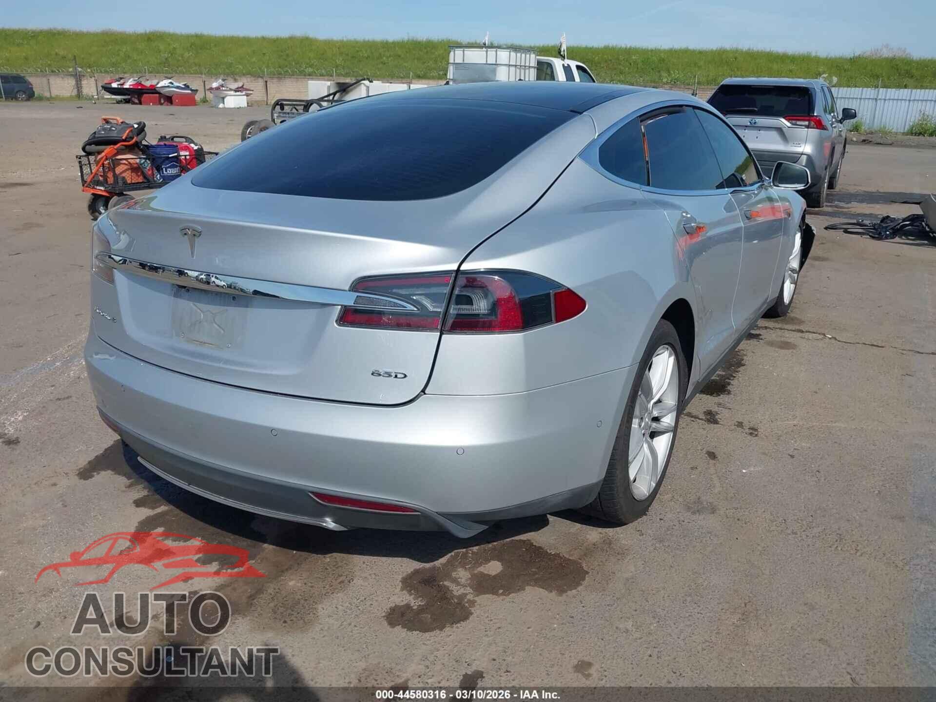 TESLA MODEL S 2015 - 5YJSA1H23FF082494