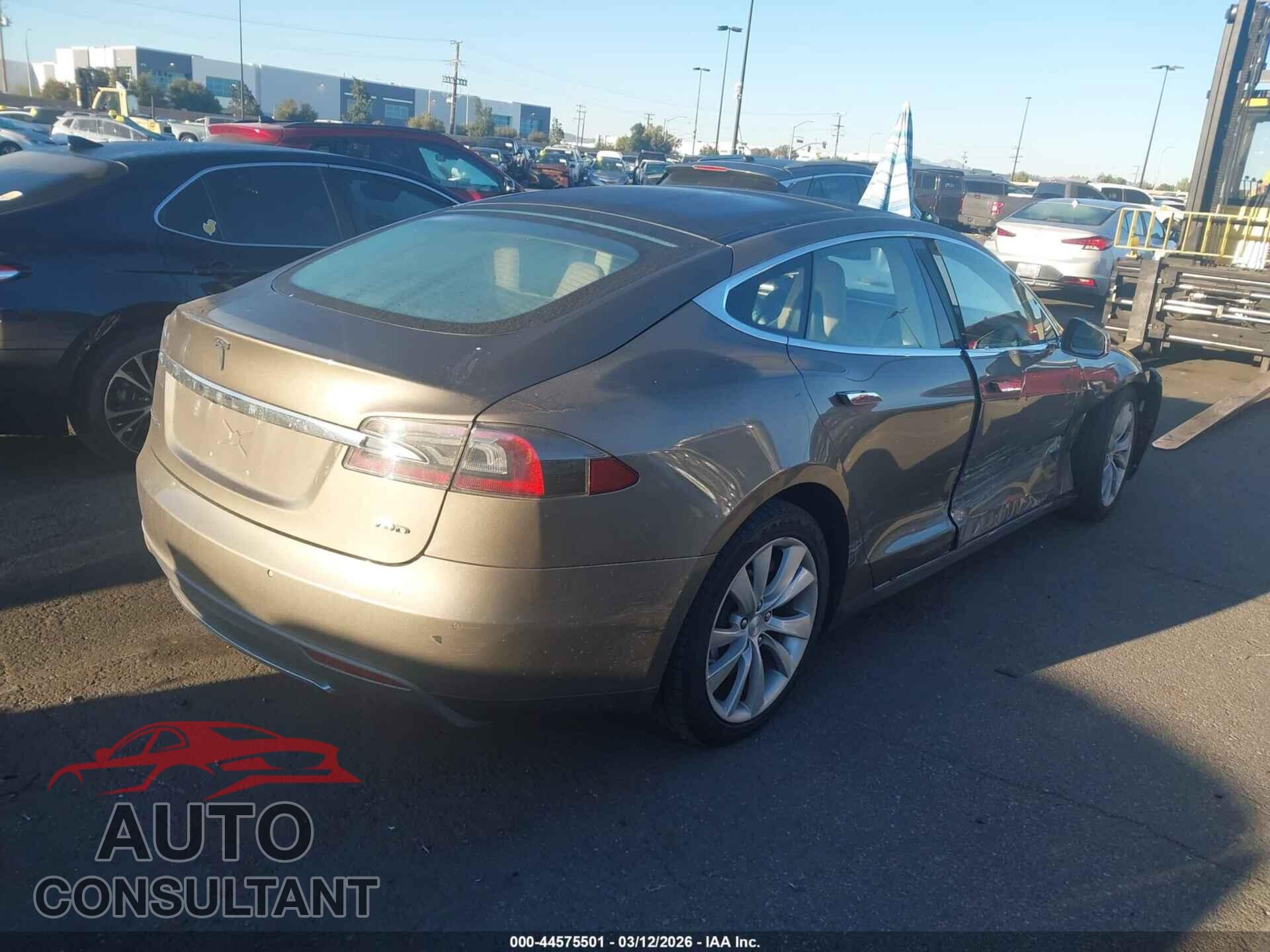 TESLA MODEL S 2015 - 5YJSA1E26FF102550