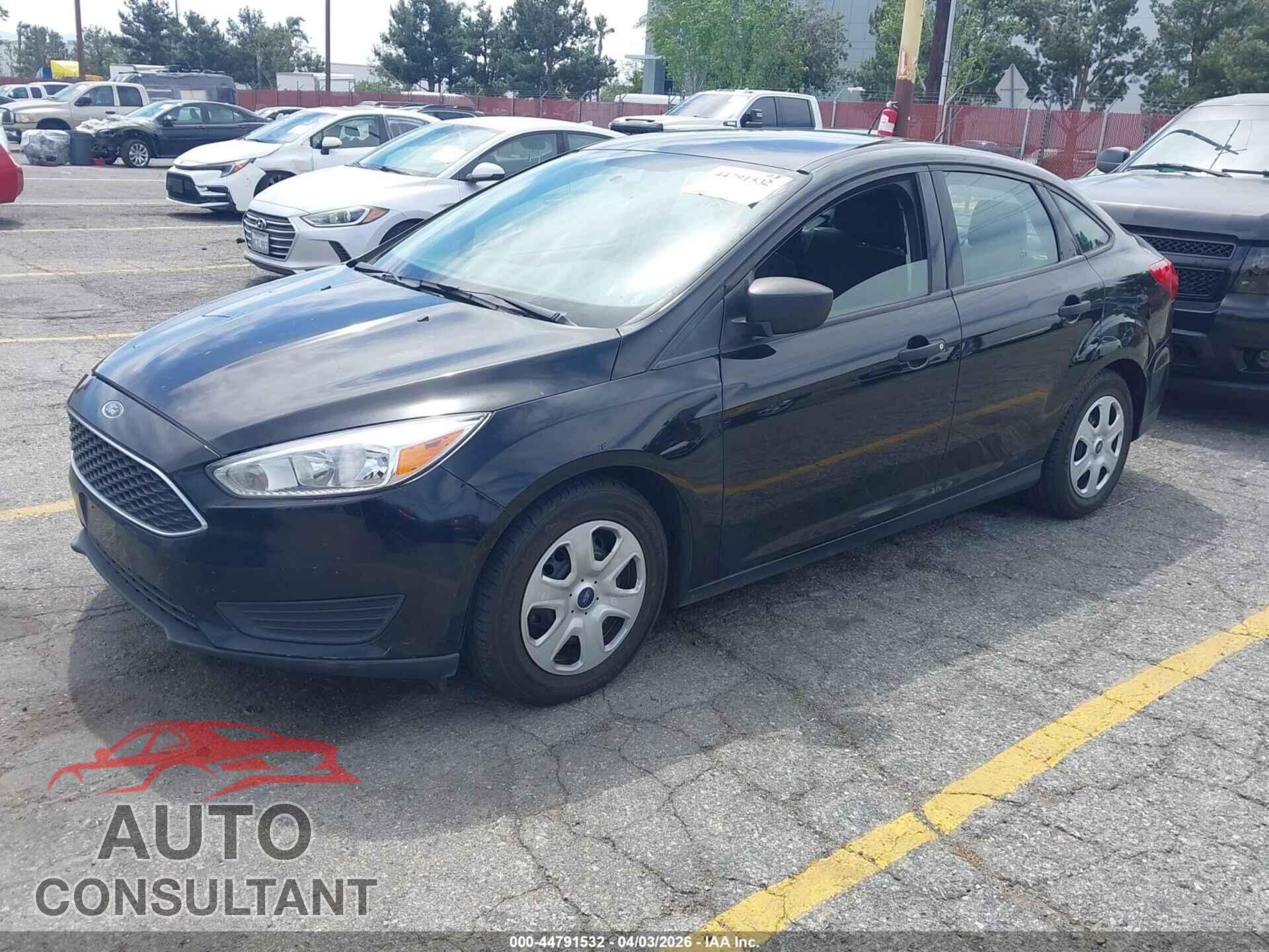 FORD FOCUS 2017 - 1FADP3E26HL348216