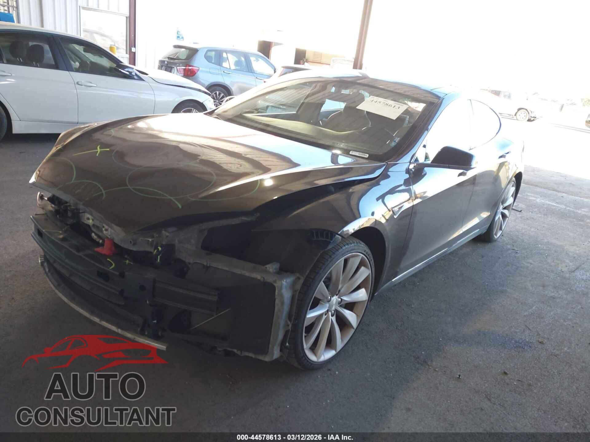 TESLA MODEL S 2013 - 5YJSA1DN6DFP06074