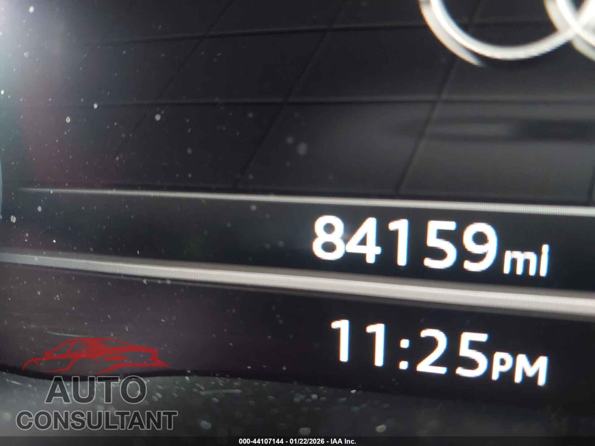 AUDI A4 2017 - WAUDNAF48HN041393