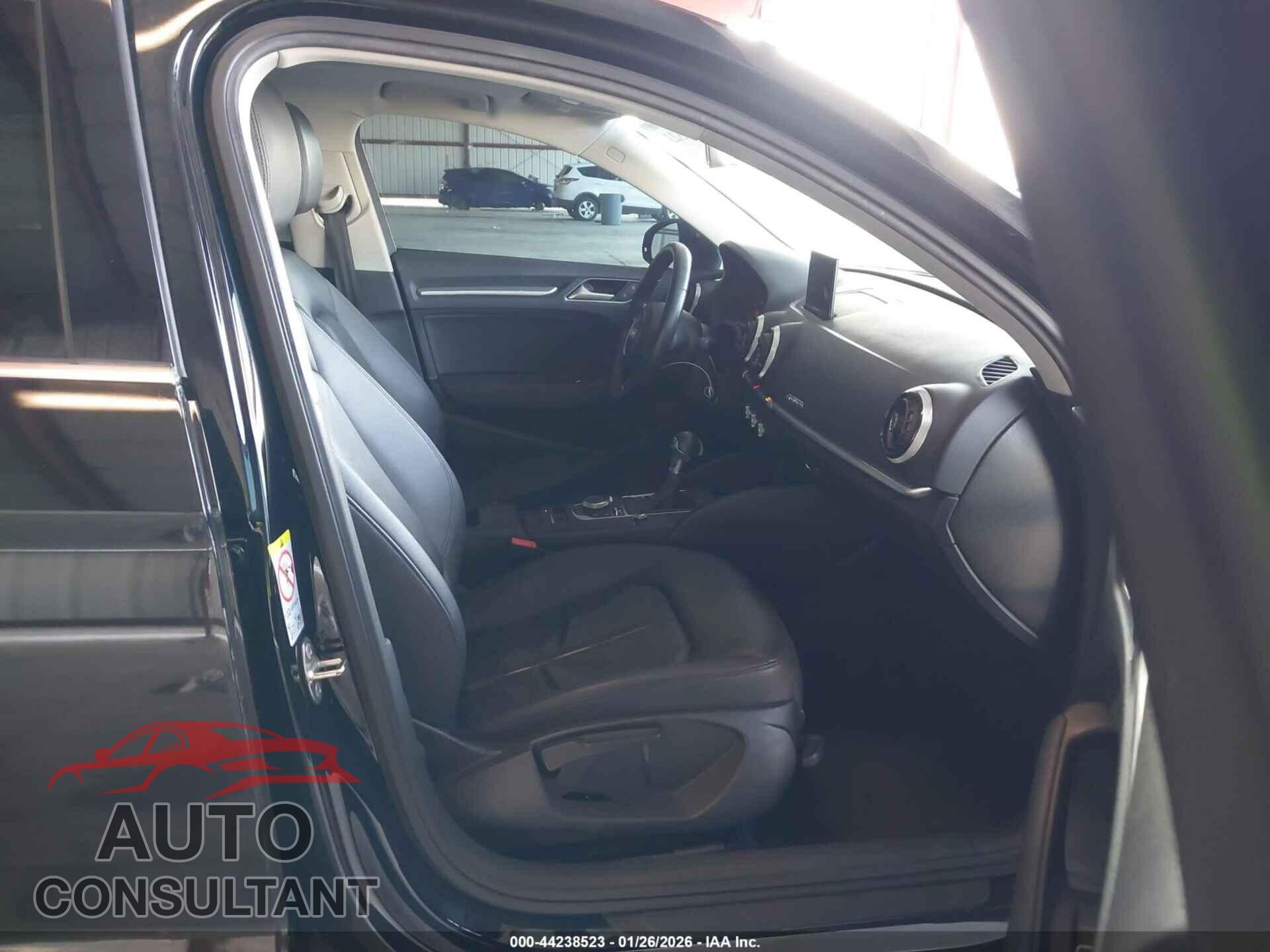 AUDI A3 2015 - WAUBFGFF9F1003684