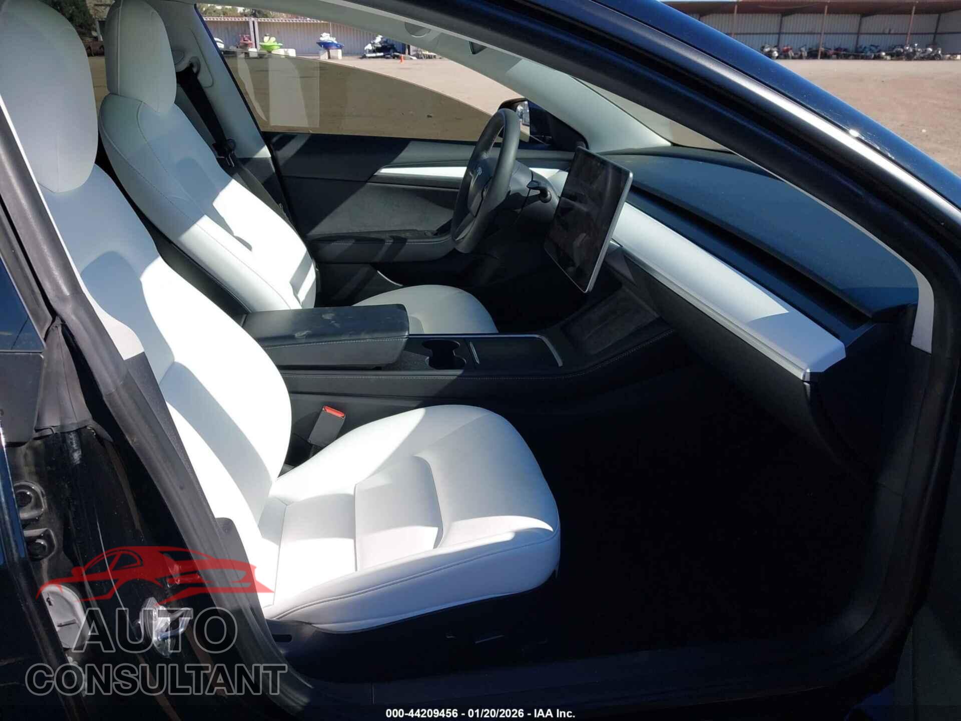 TESLA MODEL 3 2022 - 5YJ3E1EA7NF134096