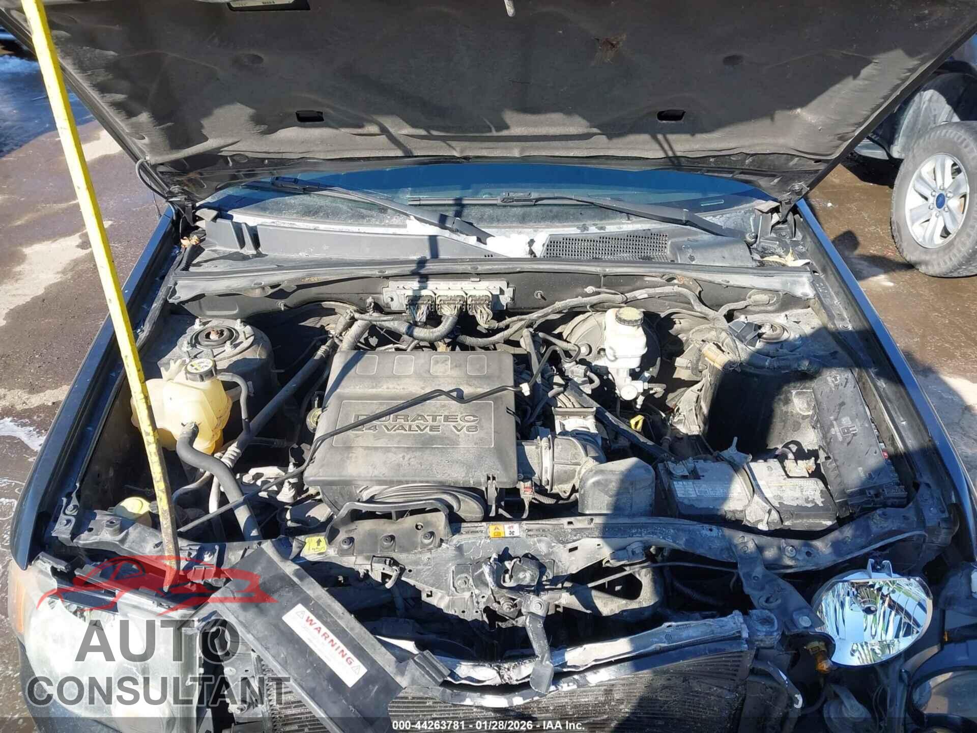 FORD ESCAPE 2010 - 1FMCU9DG7AKB52565