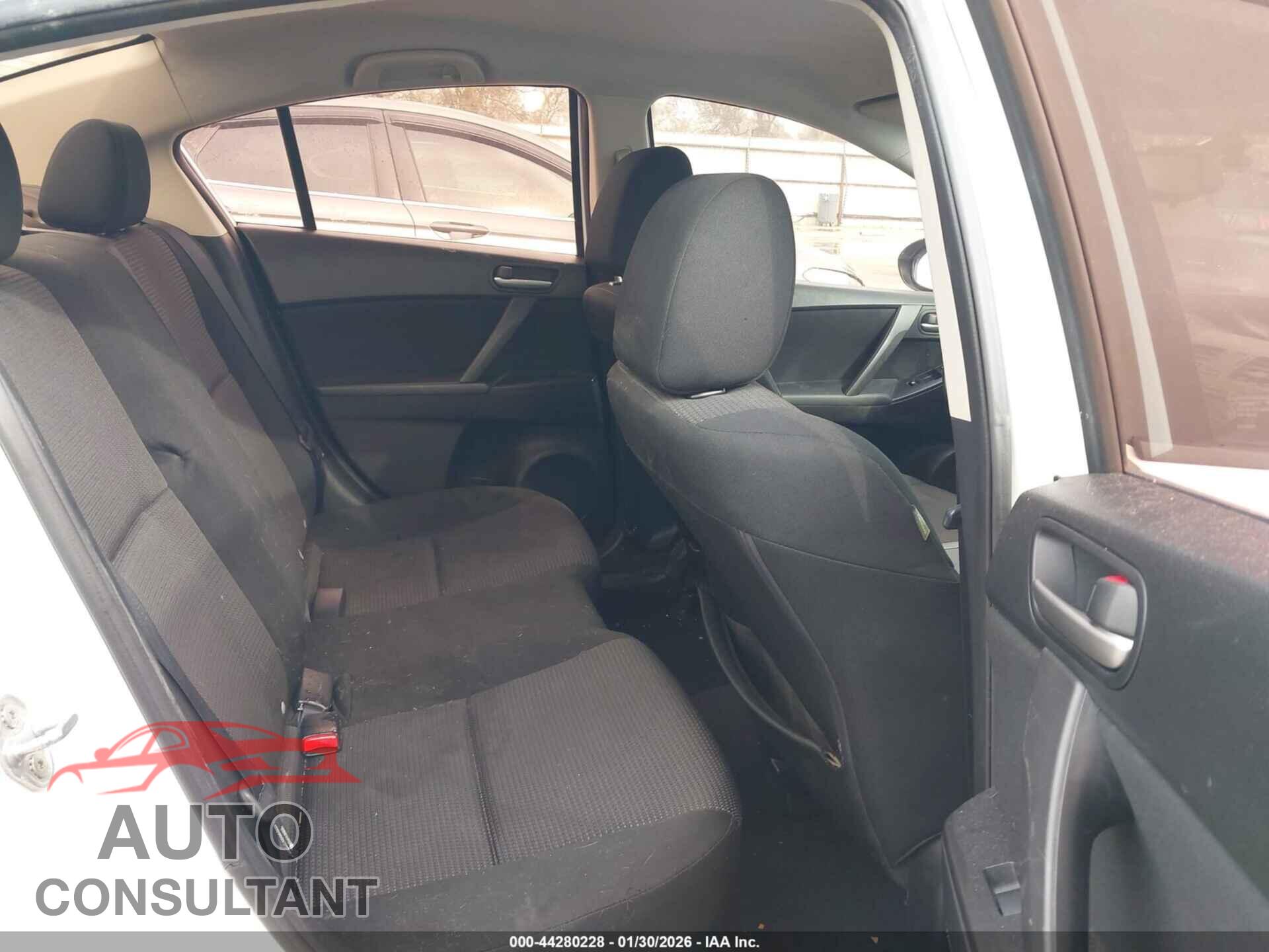 MAZDA MAZDA3 2013 - JM1BL1TF3D1846385