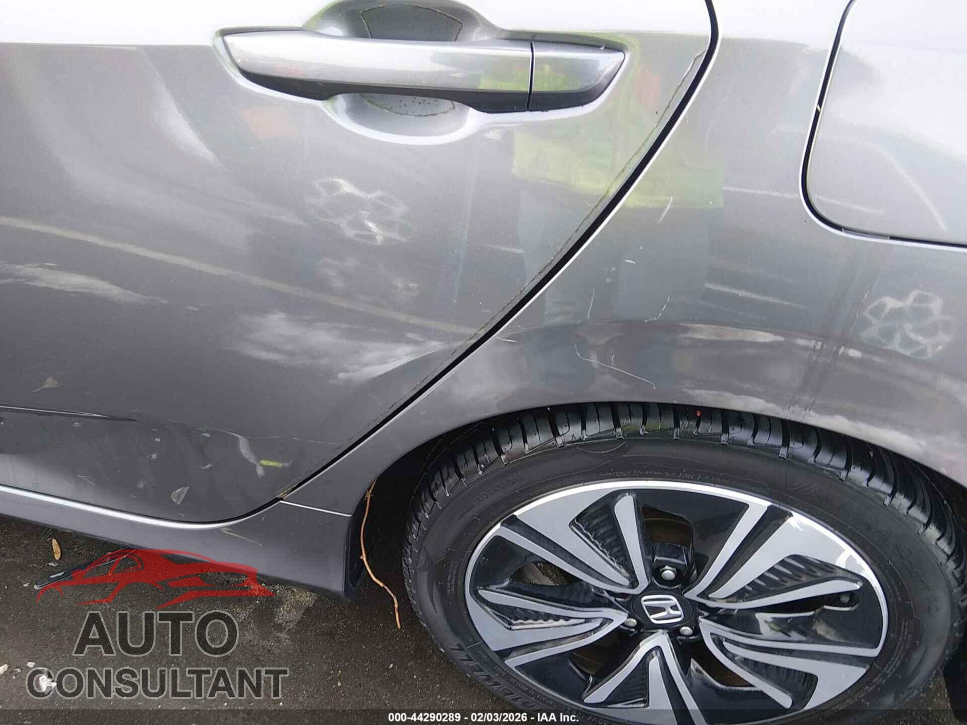 HONDA CIVIC 2018 - JHMFC1F35JX024228