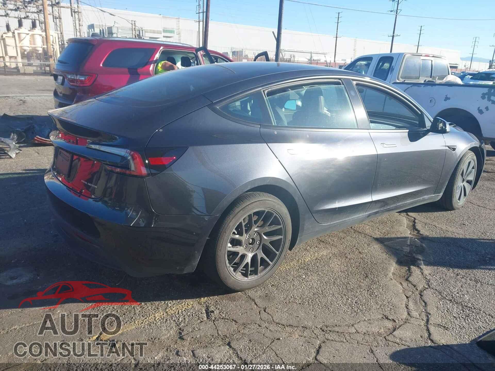 TESLA MODEL 3 2024 - 5YJ3E1EB7RF859650