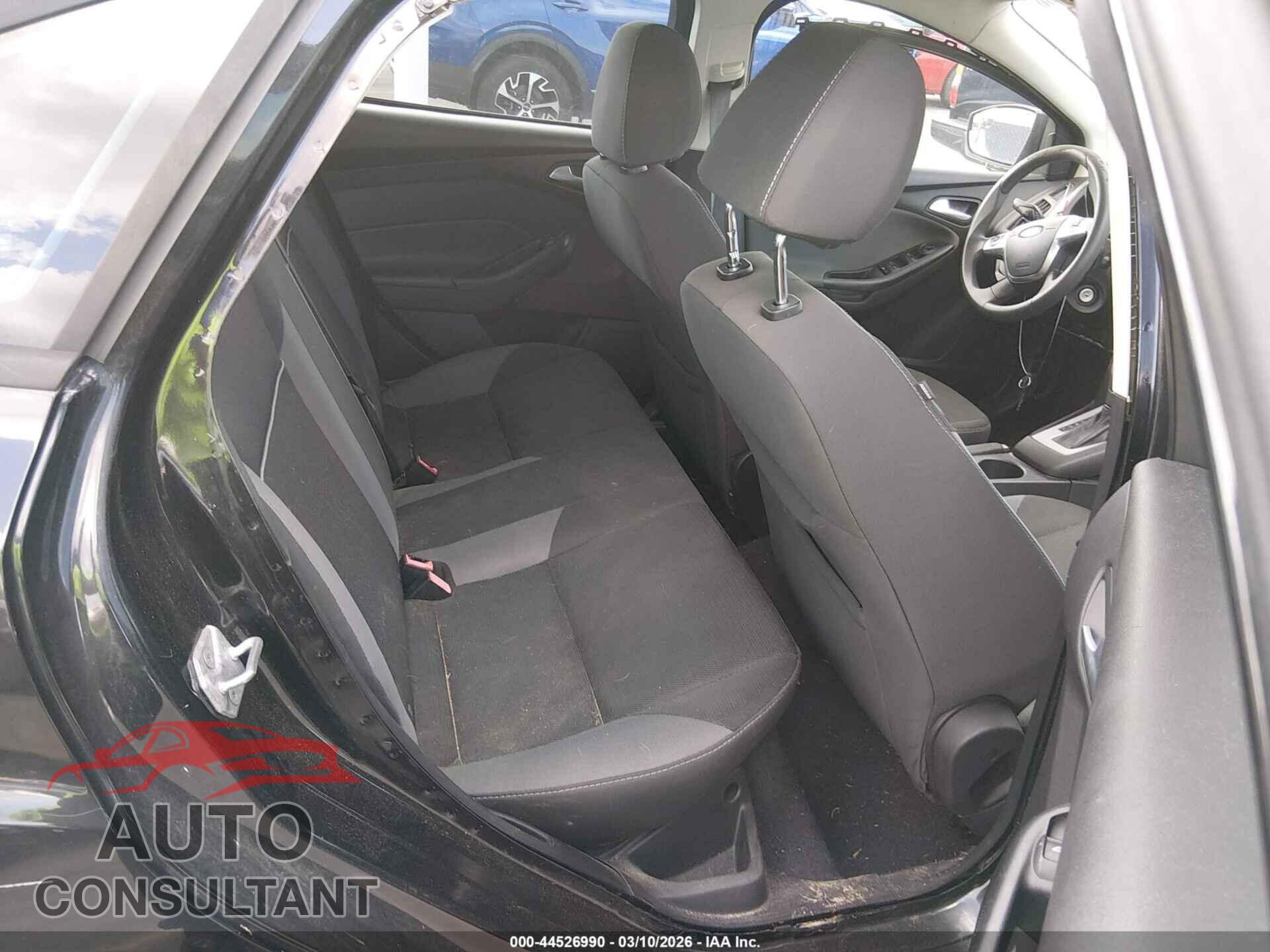 FORD FOCUS 2014 - 1FADP3F26EL127256