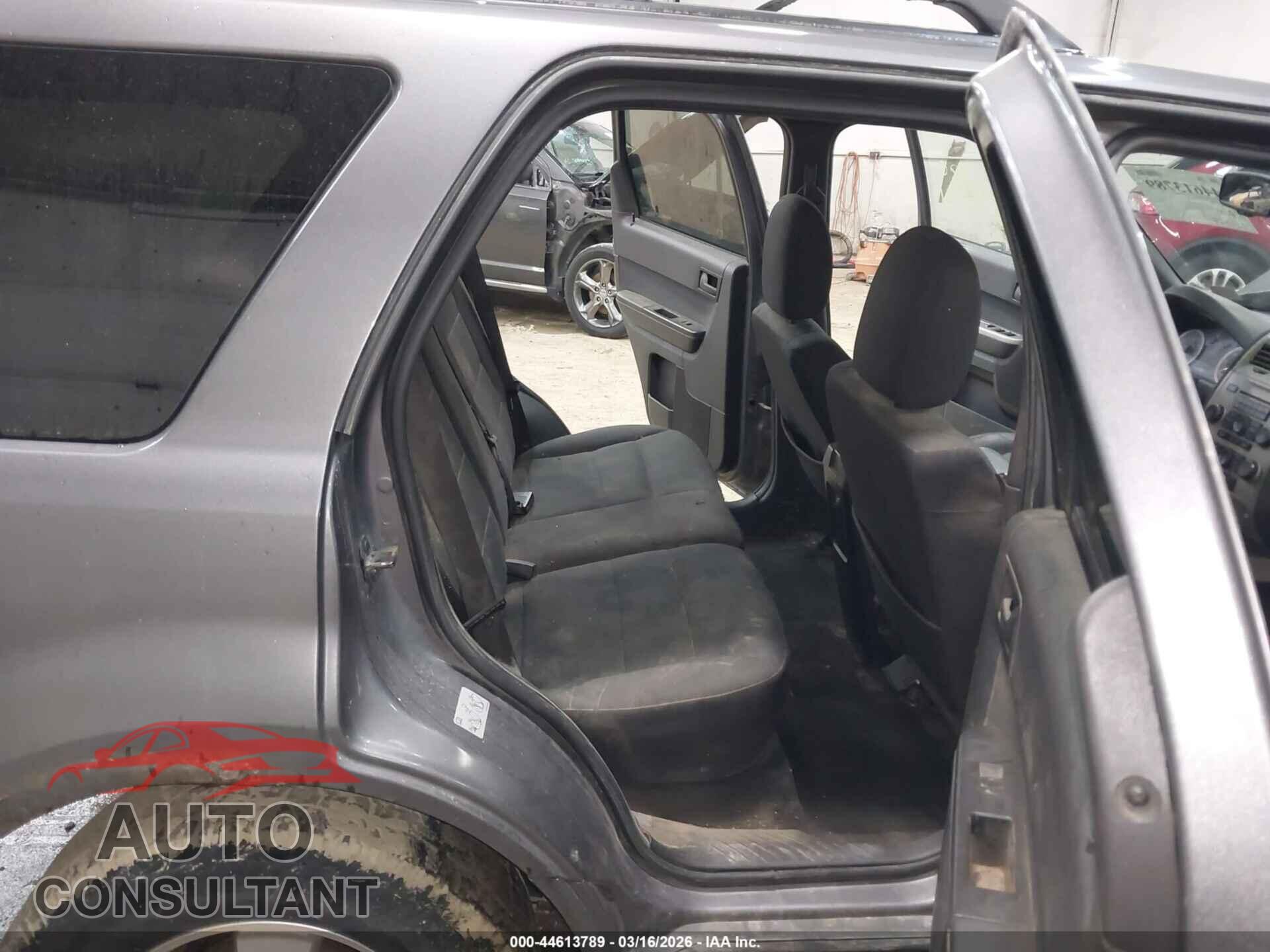 FORD ESCAPE 2011 - 1FMCU9D75BKC36837