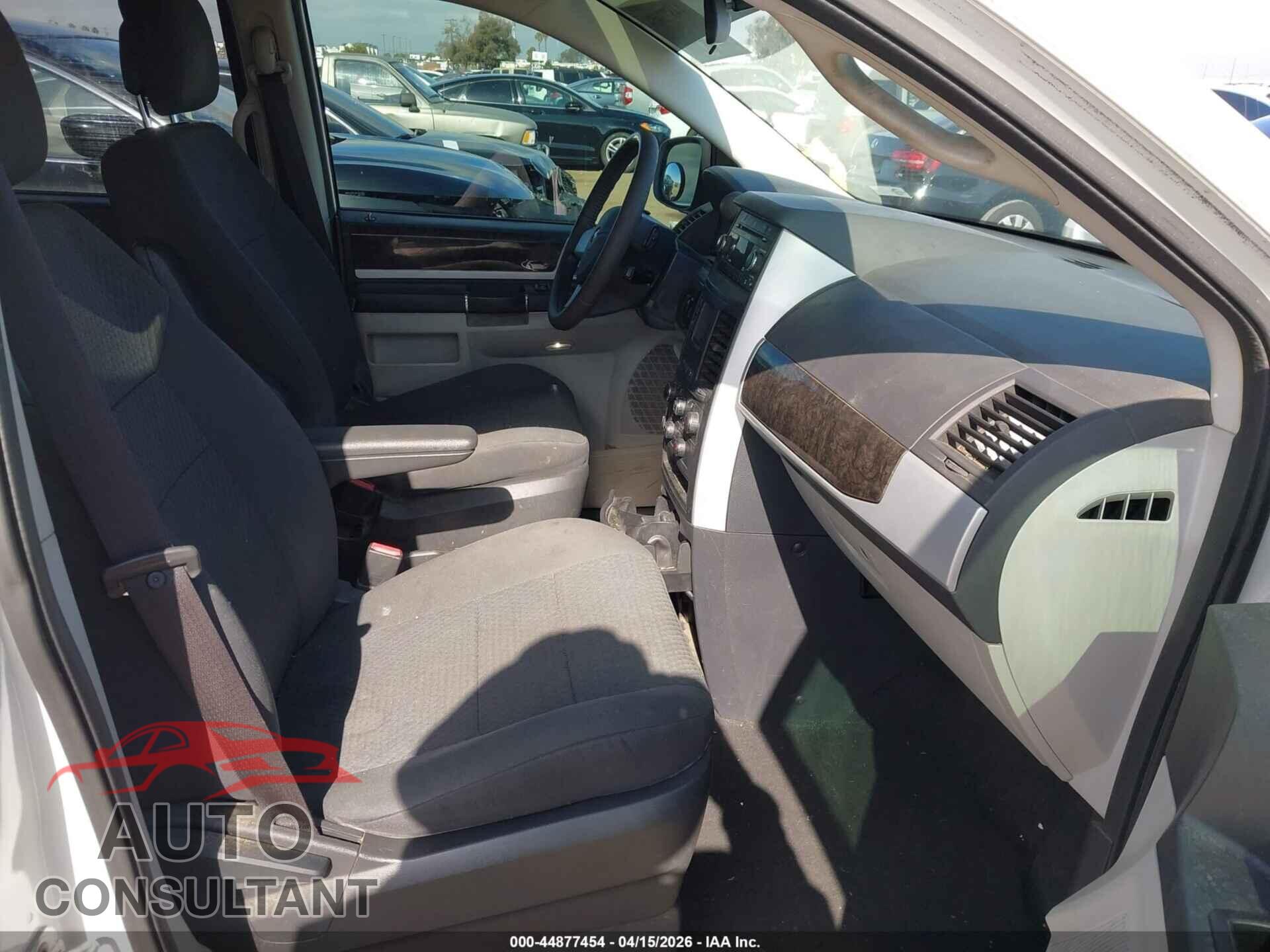 DODGE GRAND CARAVAN 2010 - 2D4RN5D18AR367358