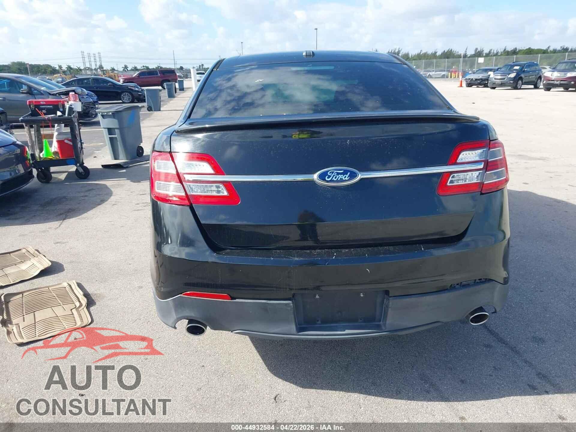 FORD TAURUS 2014 - 1FAHP2D88EG138125