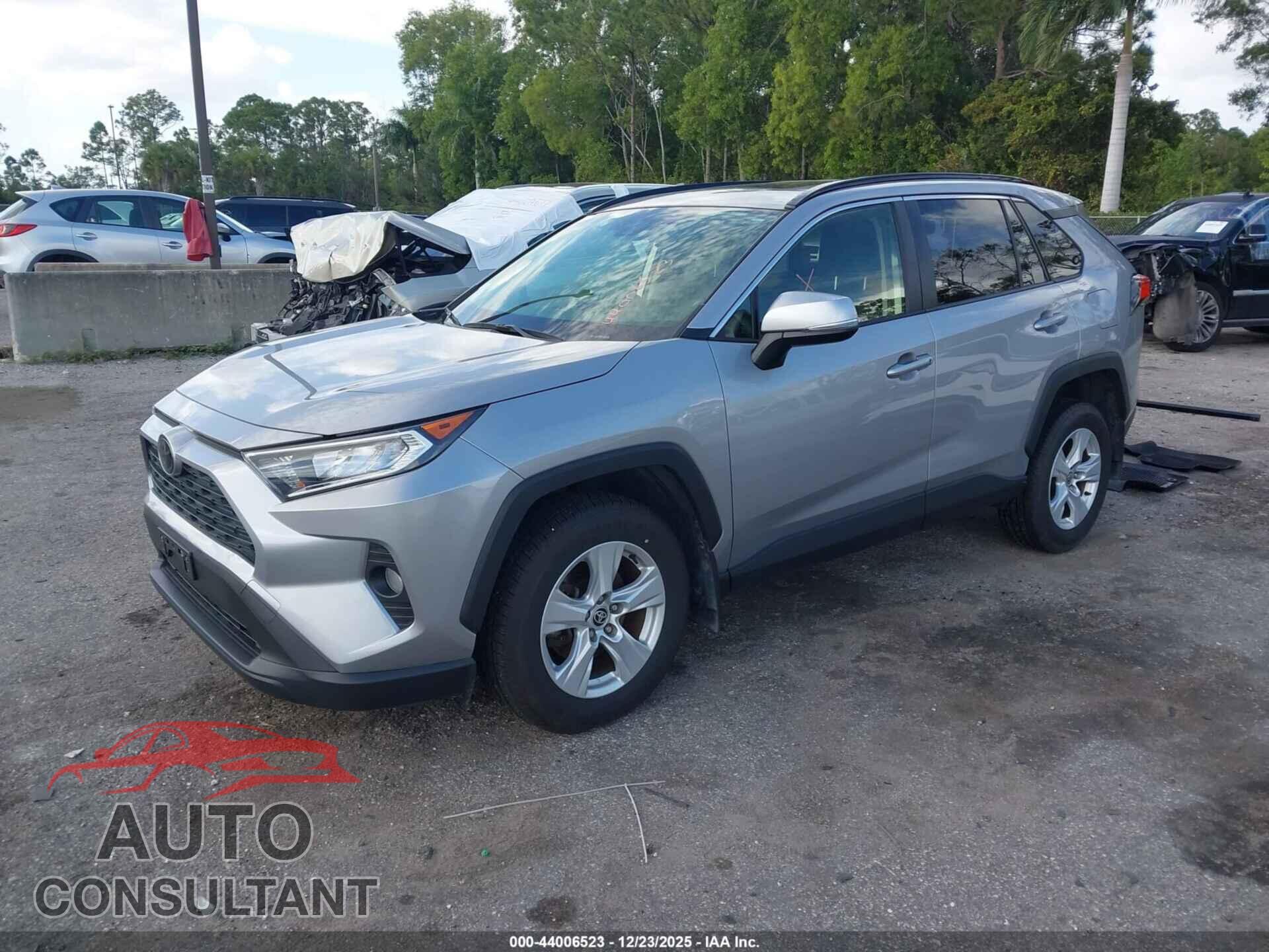 TOYOTA RAV4 2020 - JTMP1RFV7LD054265