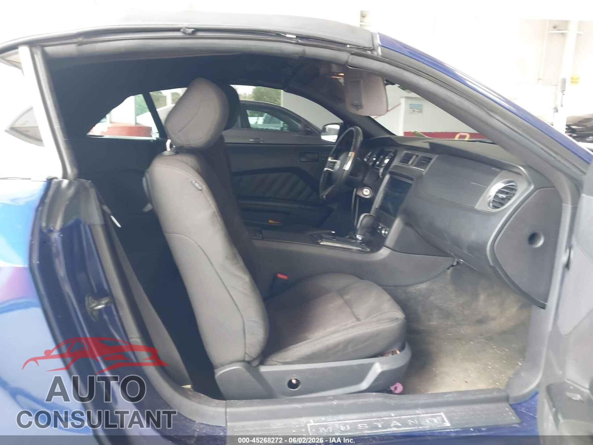 FORD MUSTANG 2014 - 1ZVBP8EM2E5205907