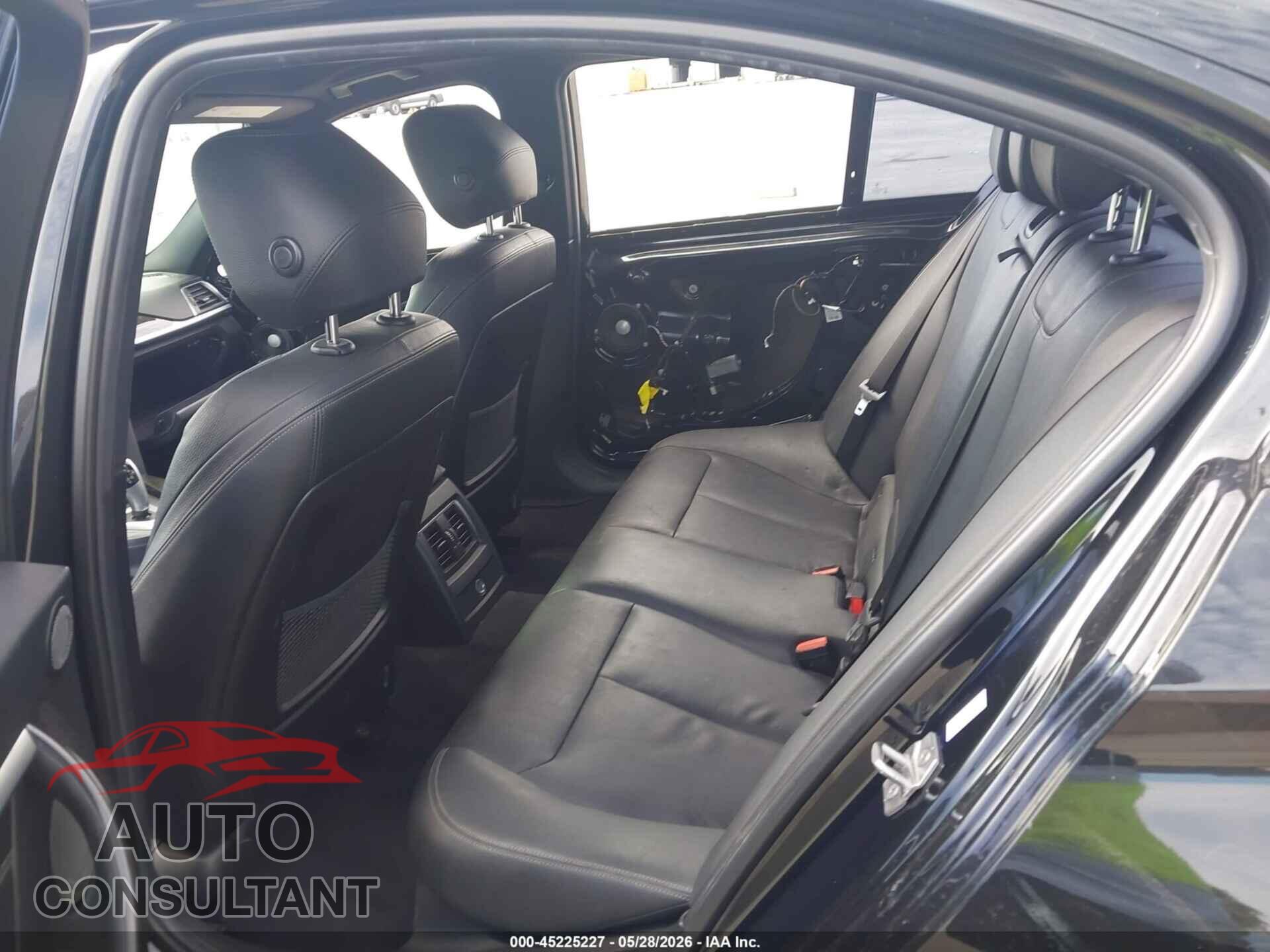 BMW 330E 2017 - WBA8E1C55HK480048