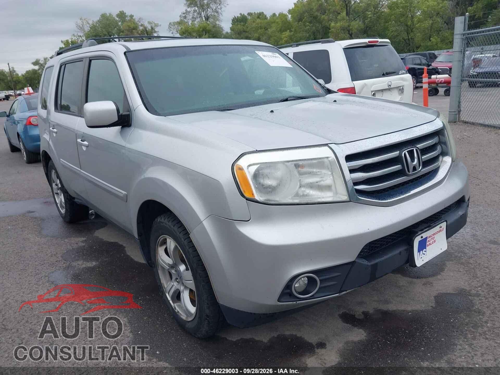 HONDA PILOT 2012 - 5FNYF4H48CB086521