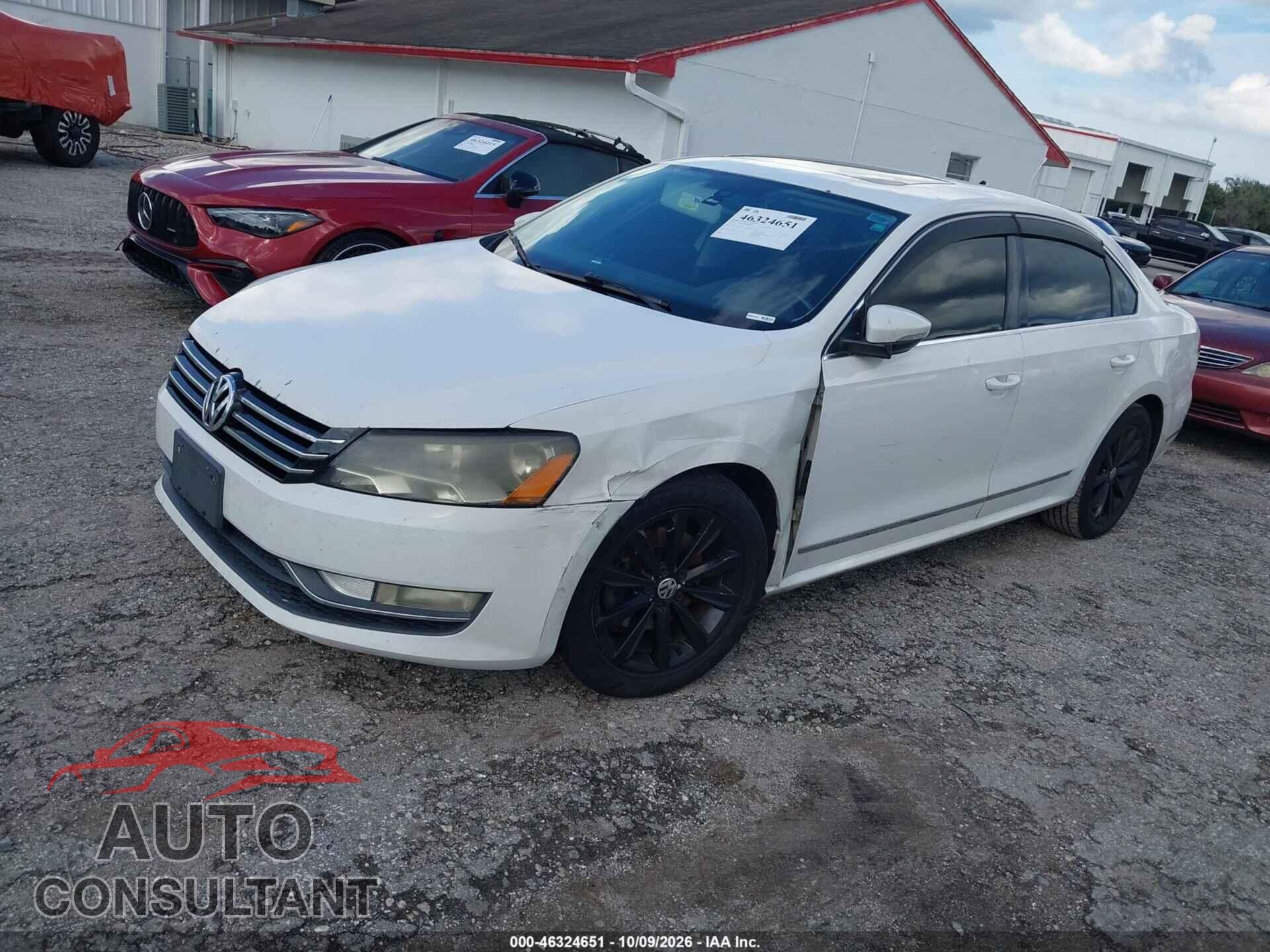 VOLKSWAGEN PASSAT 2012 - 1VWCP7A39CC008138