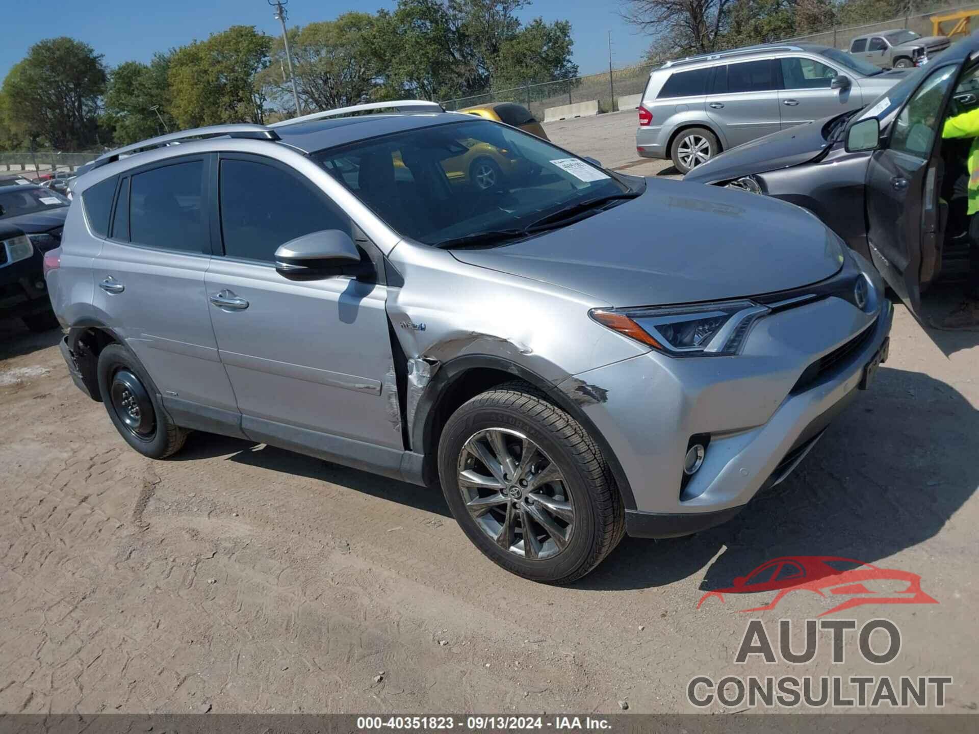 TOYOTA RAV4 HYBRID 2017 - JTMDJREV9HD133464