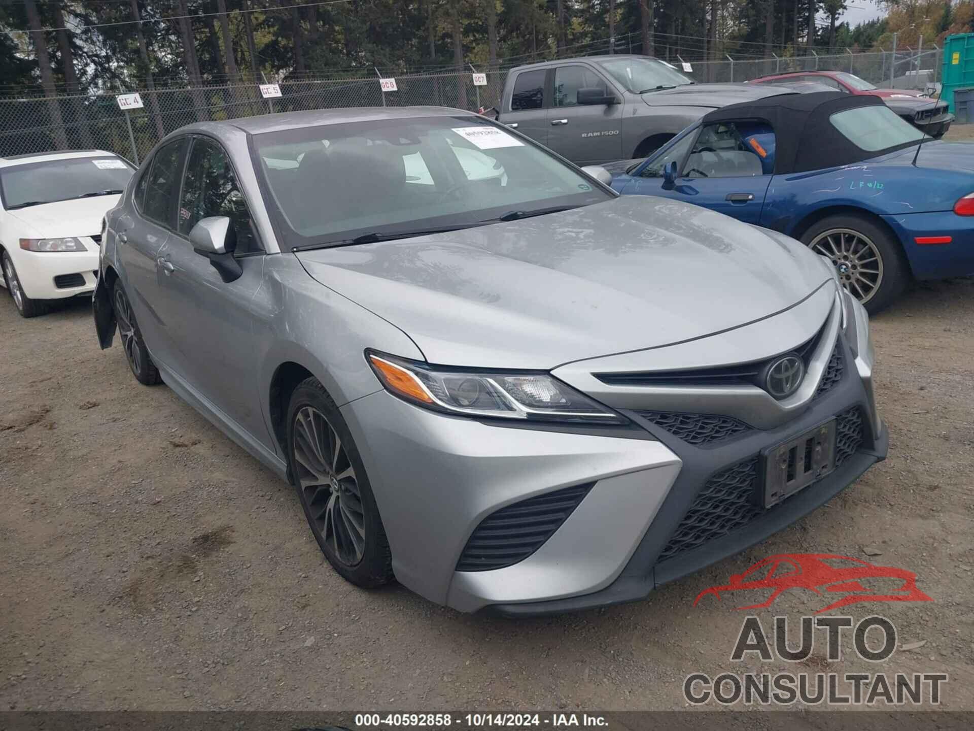 TOYOTA CAMRY 2018 - 4T1B11HK7JU097396