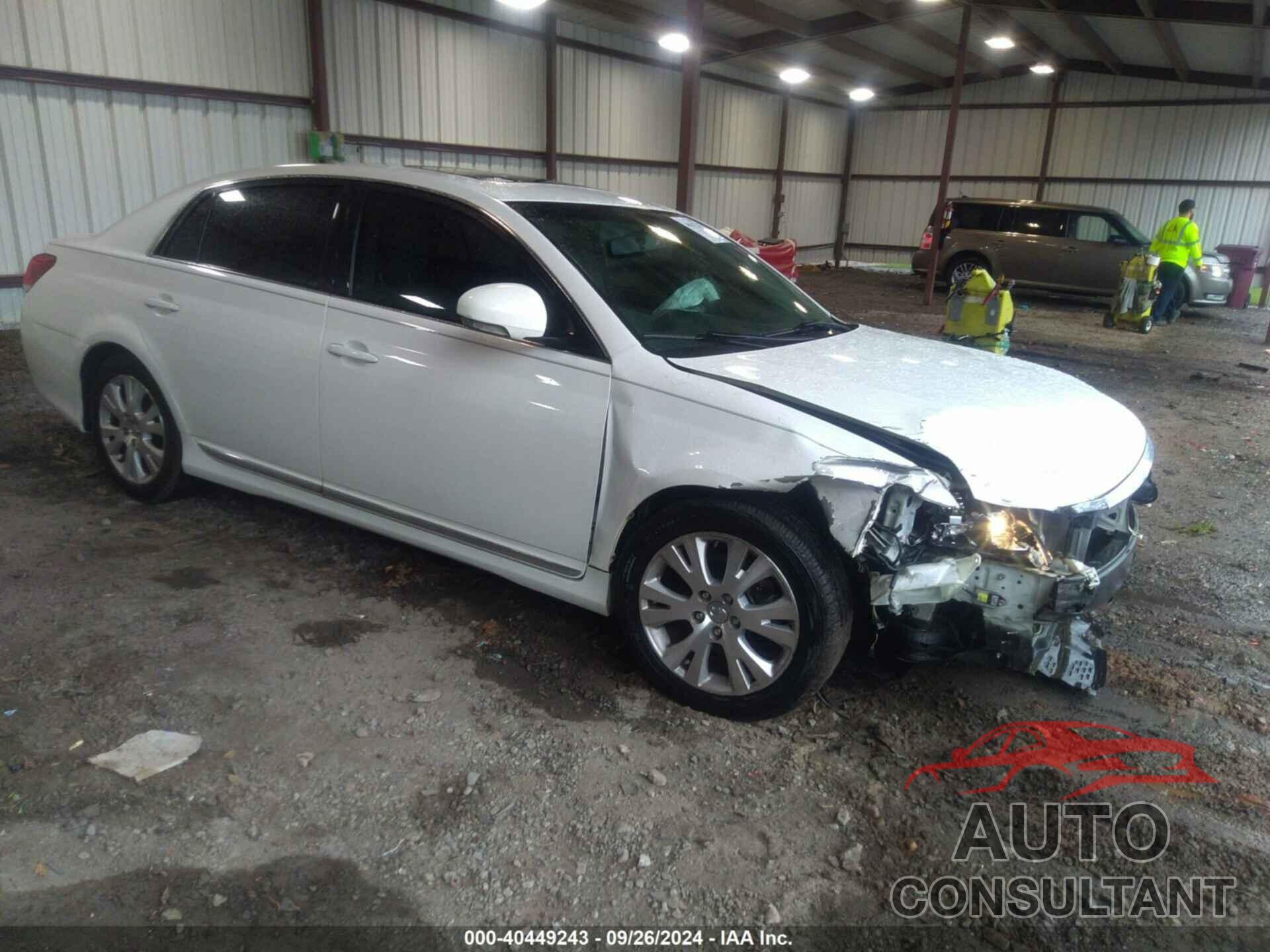 TOYOTA AVALON 2011 - 4T1BK3DB8BU430494