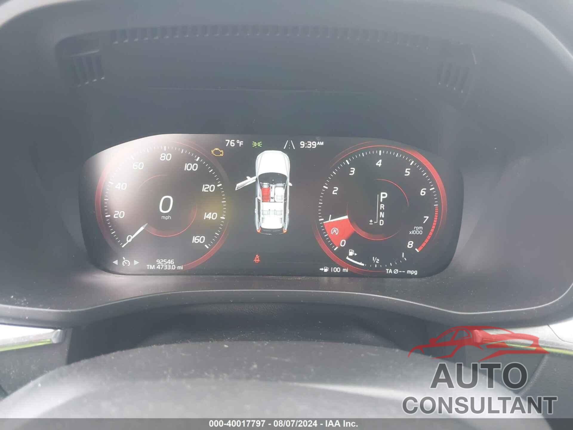 VOLVO XC60 2018 - YV4A22RK1J1058061